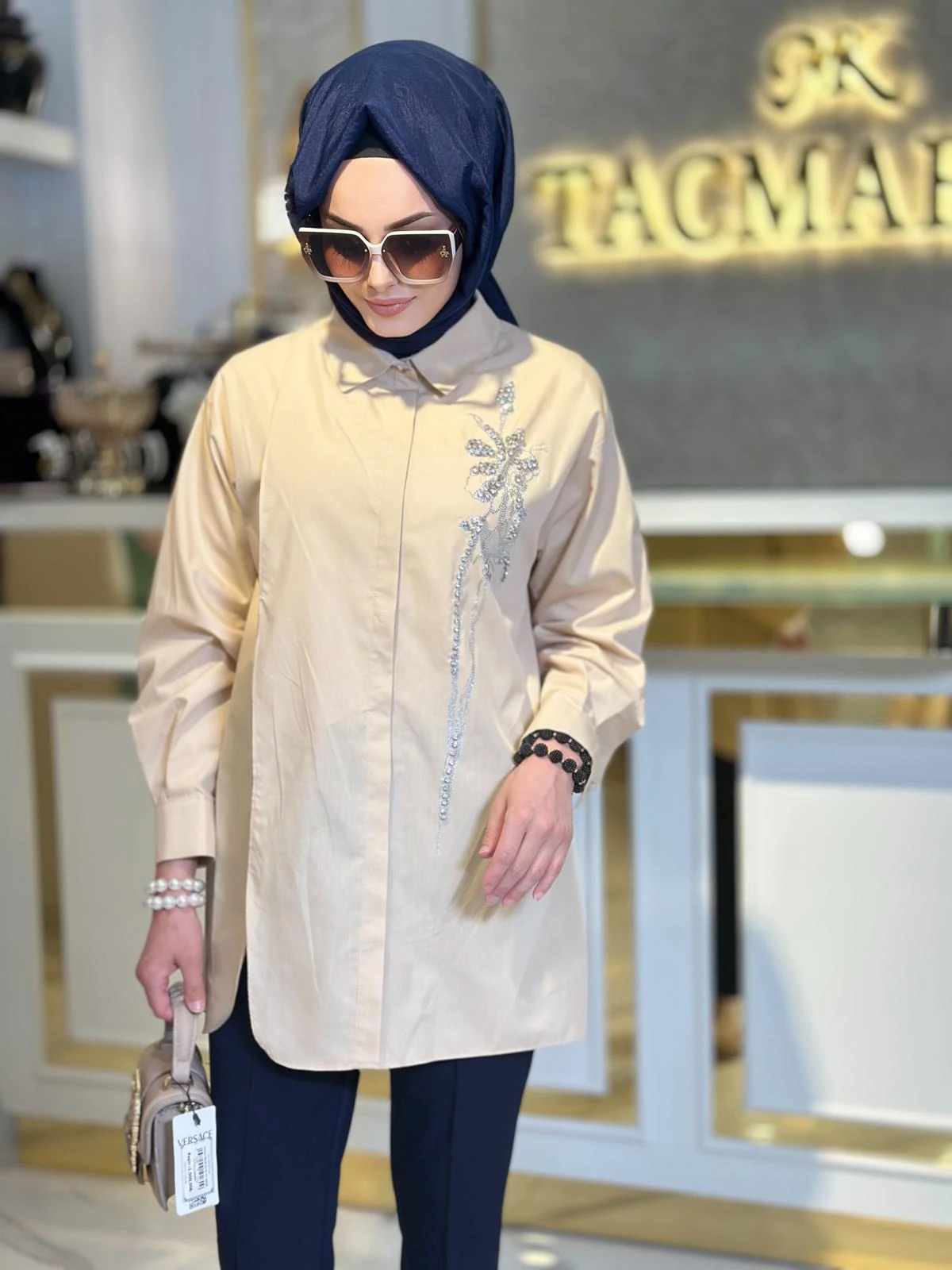 Önü Taşlı Gömlek-Tac 8706 - Bej