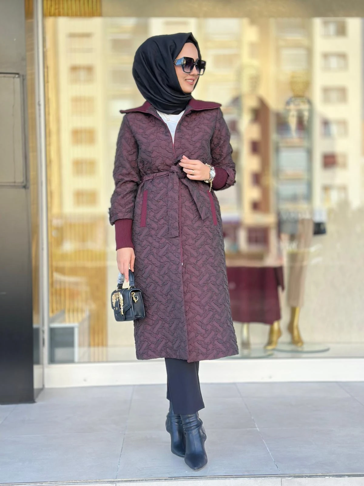 Jakarlı Kabartmalı Kap-Tac 2911