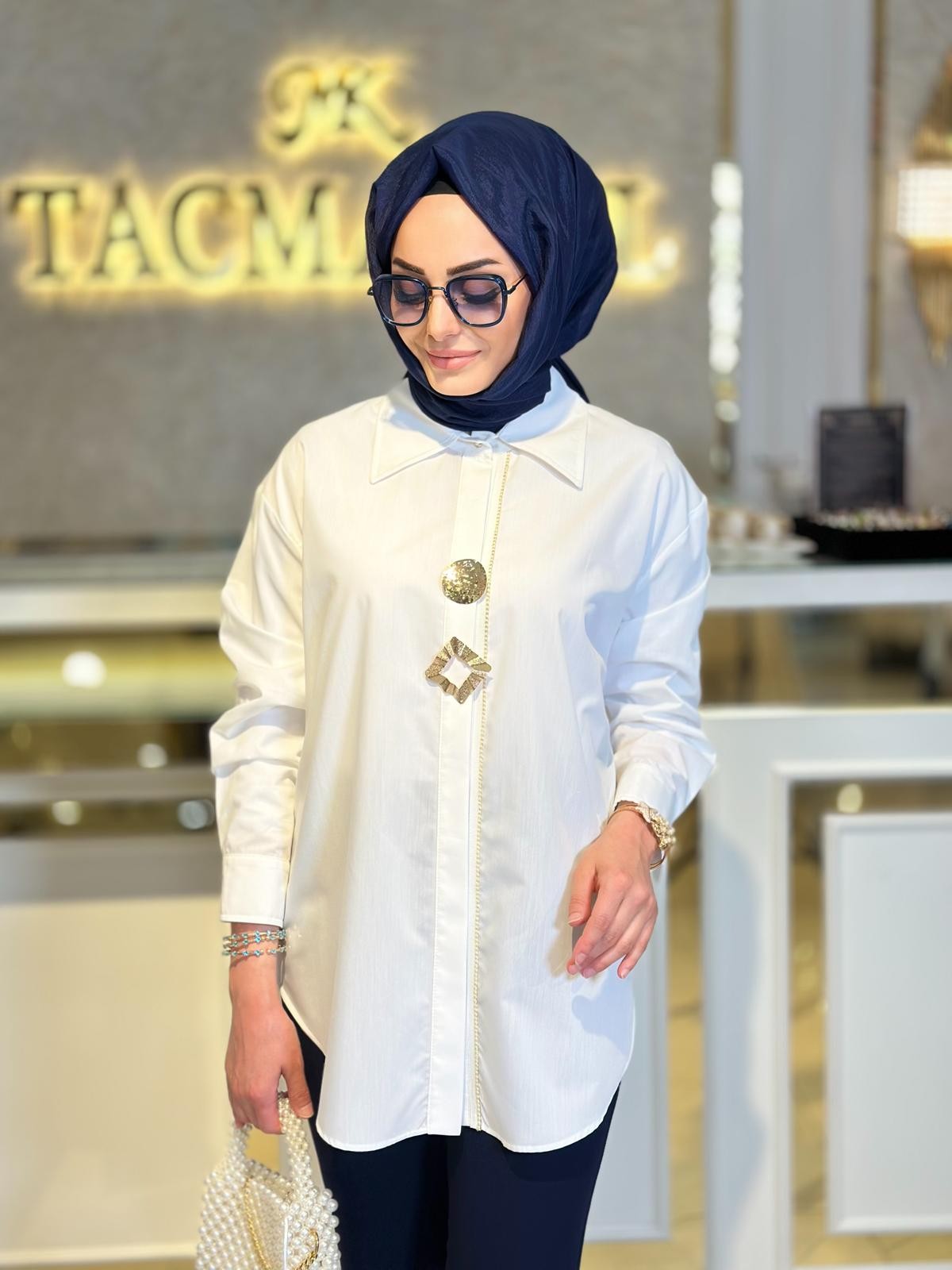 Ön Aksesuarlı Gömlek-Tac 8702 - Ekru