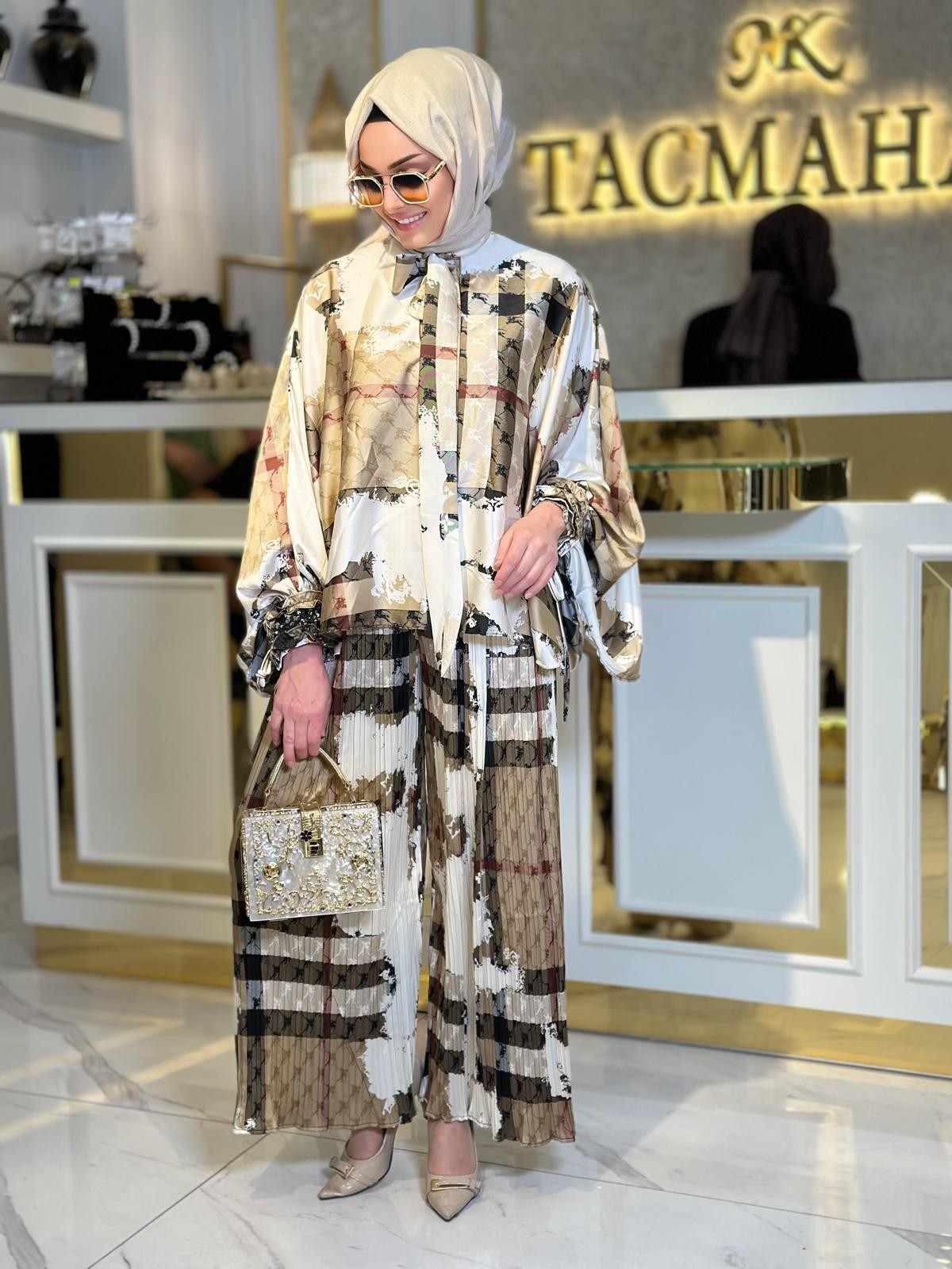 Burberry Takım-Tac 50004