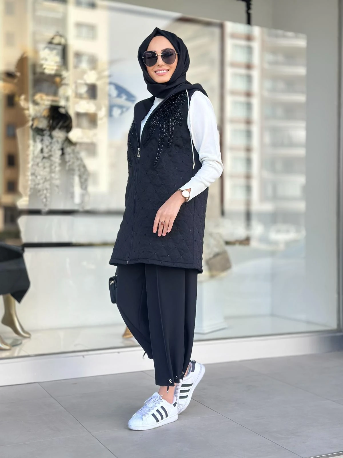 İşlemeli Yelek-Tac 4235