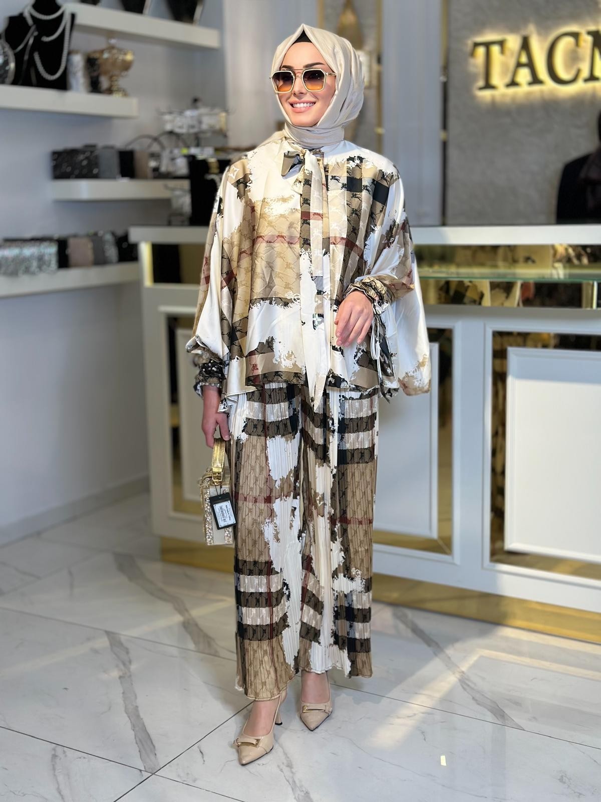 Burberry Takım-Tac 50004