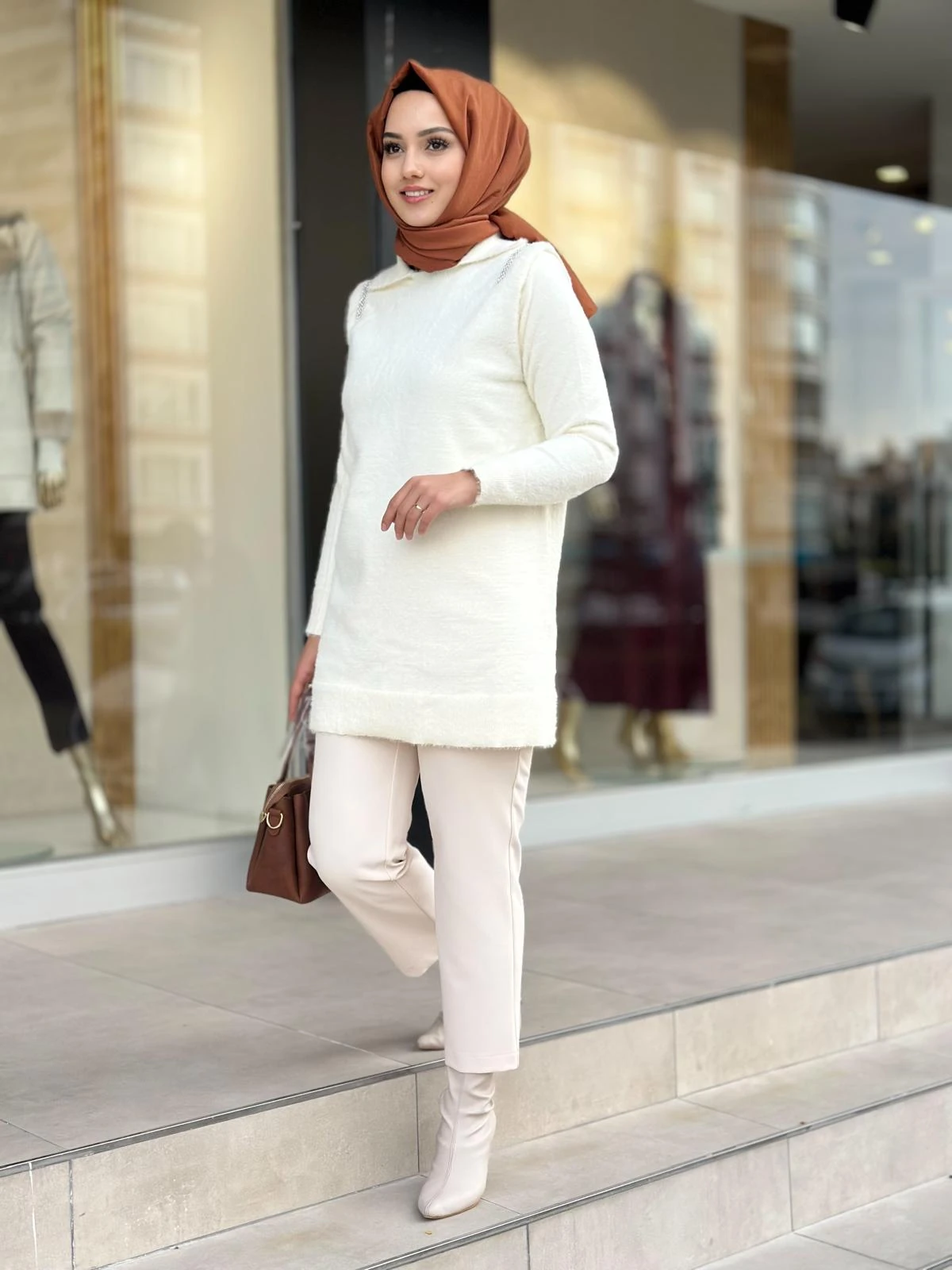 Omuzları Taşlı Angora Tunik-Tac 140443