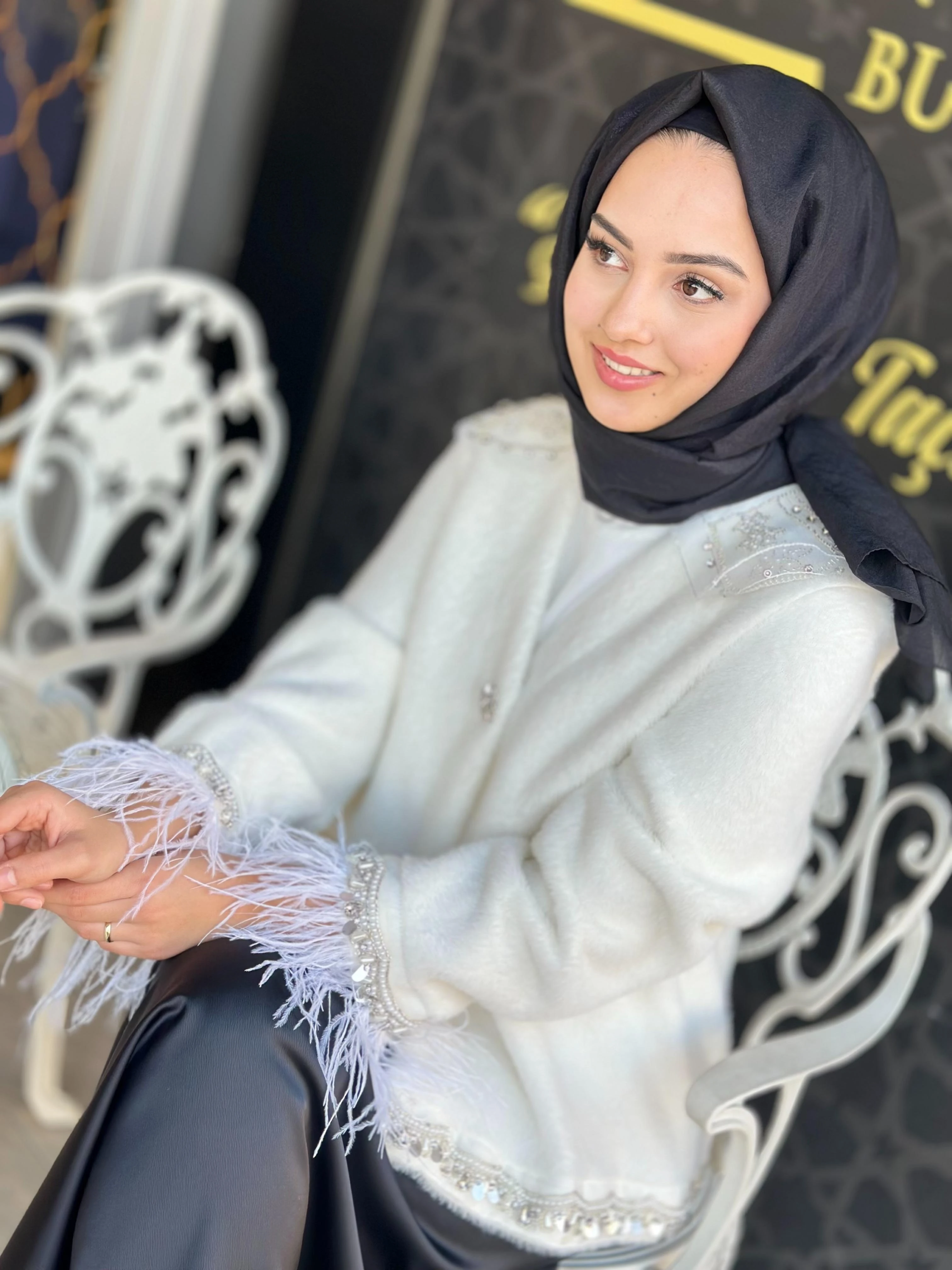 Kolları Tüylü Taşlı Angora-Tac 6020