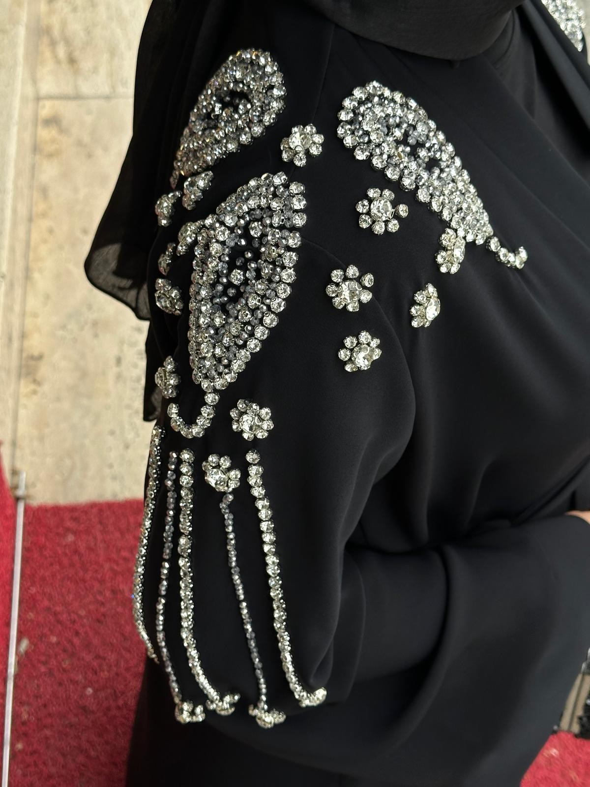 Kolları Elişi Taş İşlemeli Abaya-Tac 6136