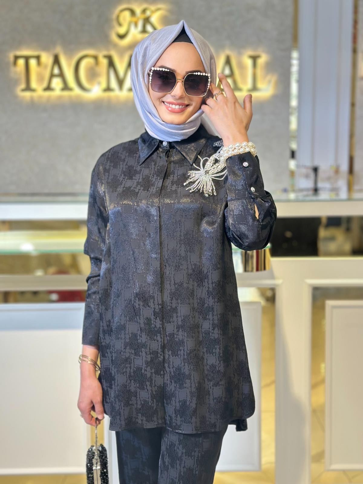 Omzu Taşlı Jakar Takım-Tac 1520