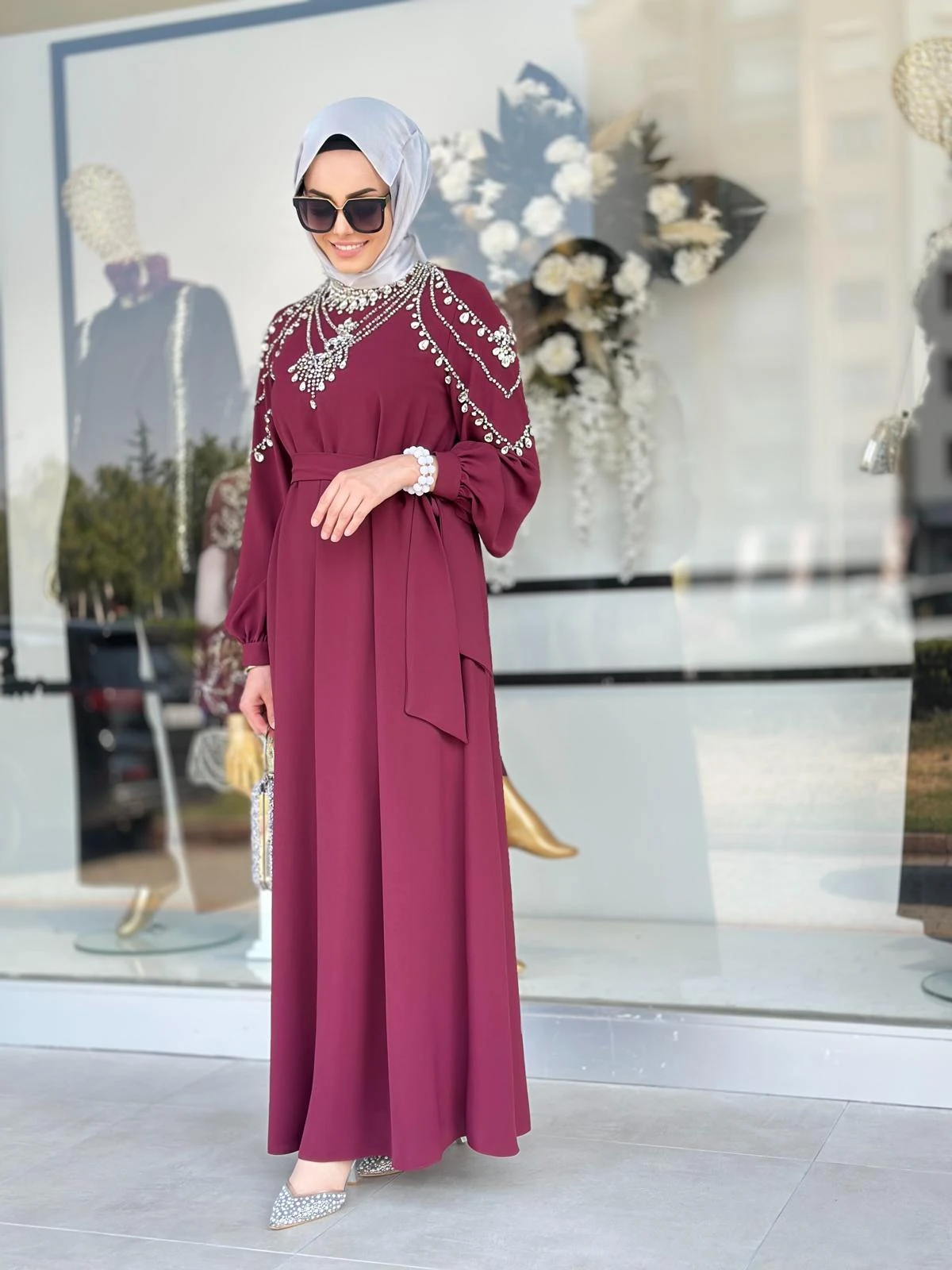 Yaka Ve Omuz Taş İşlemeli Elbise-Tac 4207 - BORDO