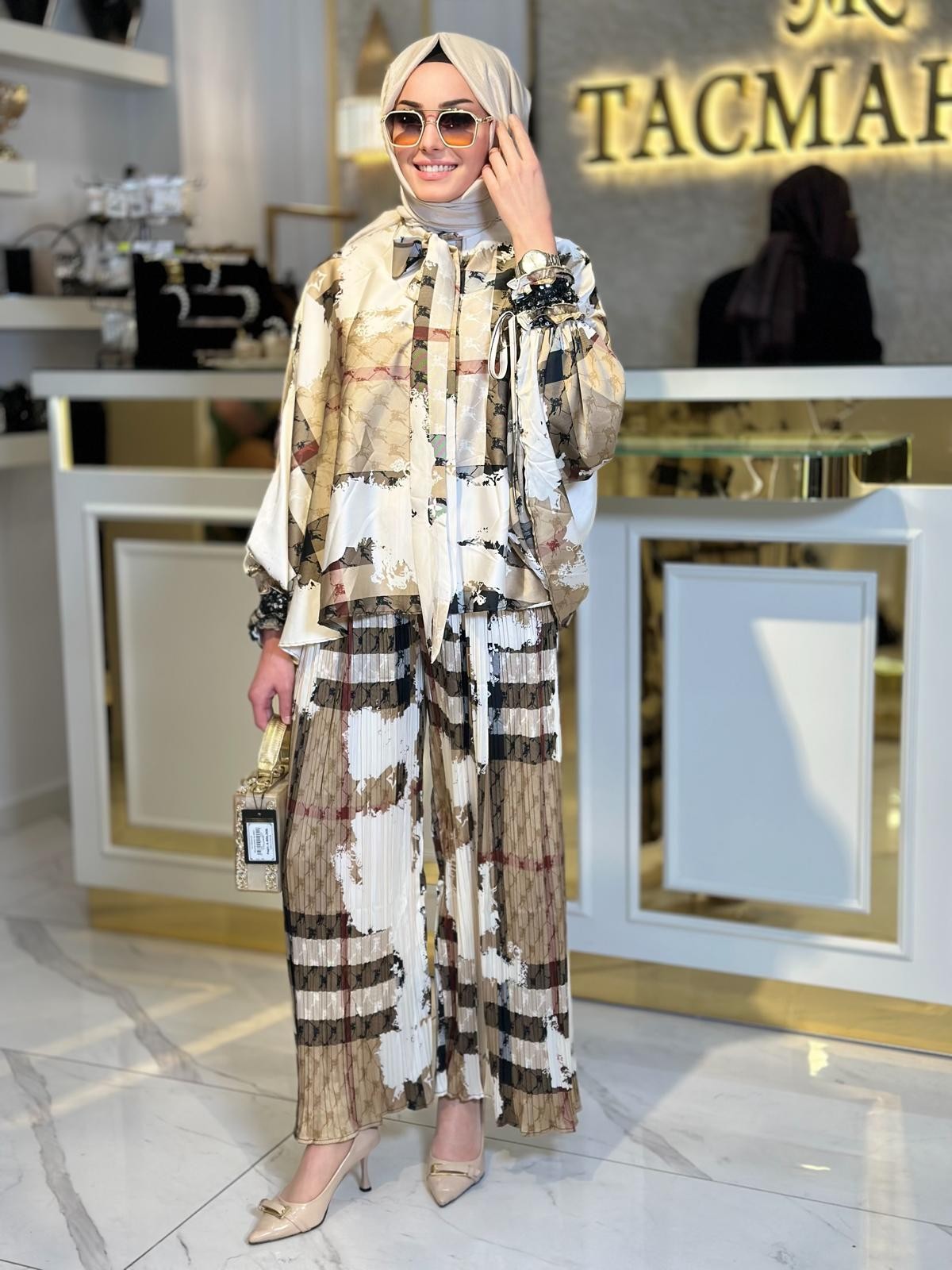 Burberry Takım-Tac 50004