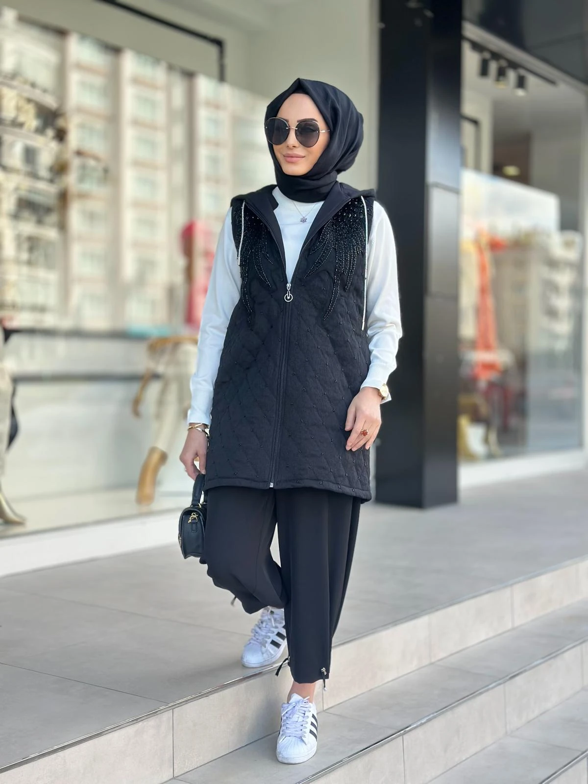 İşlemeli Yelek-Tac 4235