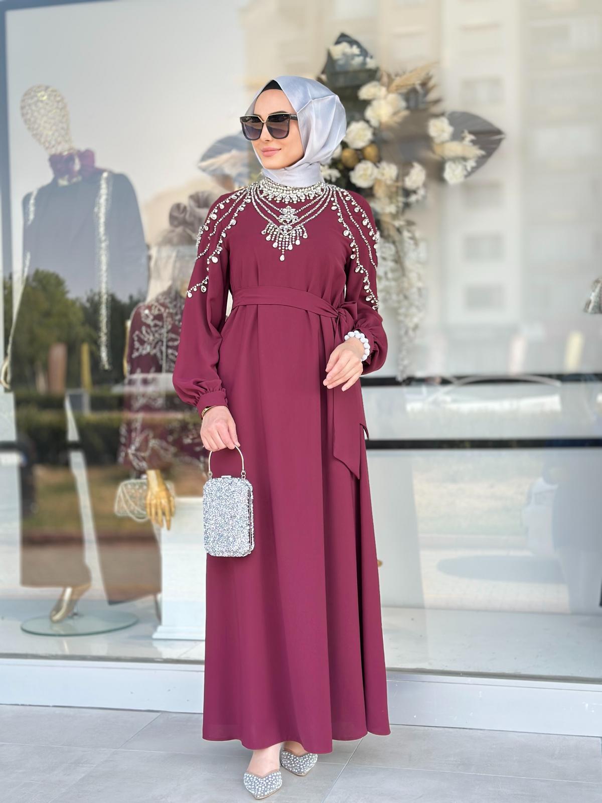 Yaka Ve Omuz Taş İşlemeli Elbise-Tac 4207