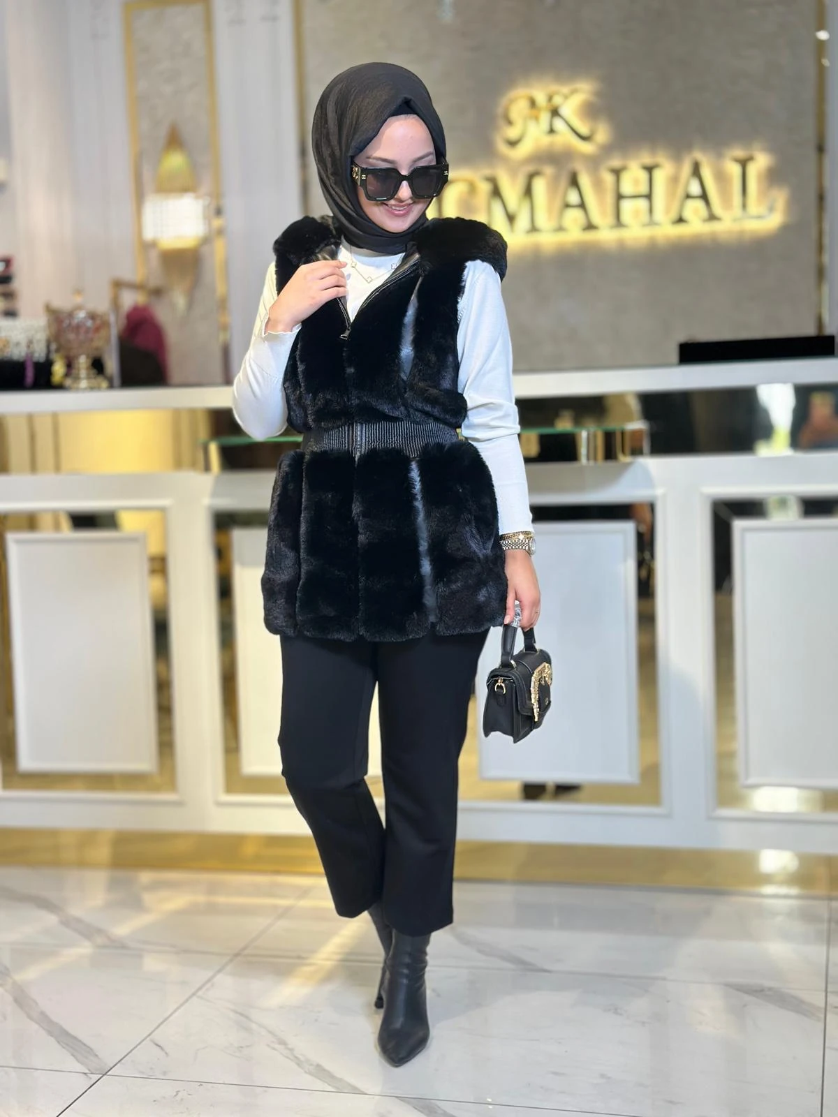 Brest Ribanalı Kürk Yelek-Tac 04591