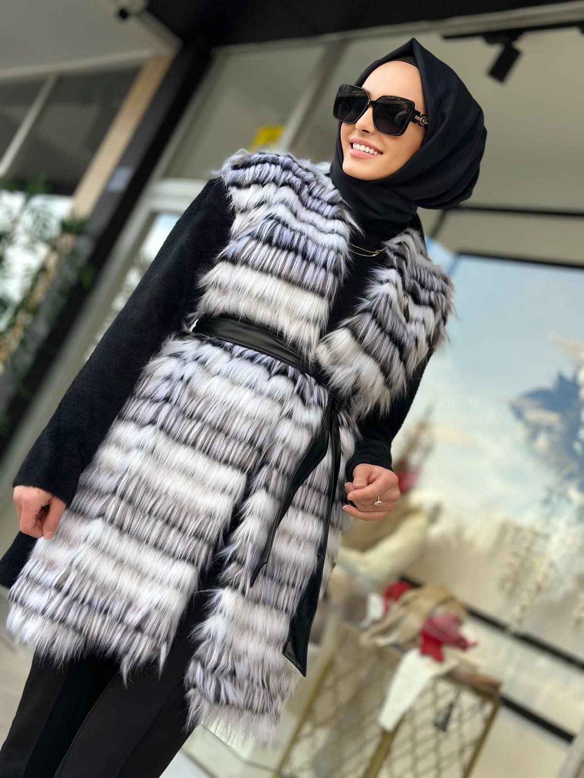 Tac 21617 1 Kürklü Deri Kuşaklı Hırka