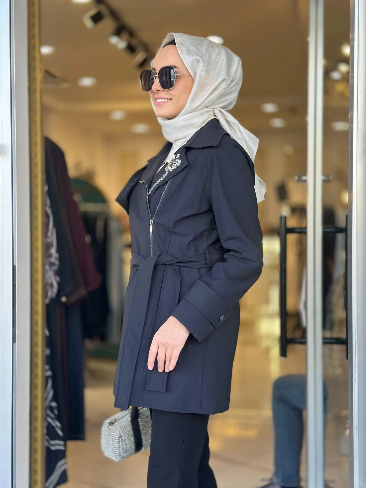 Yakası Taşlı Fermuarlı Trenç-Tac 7951