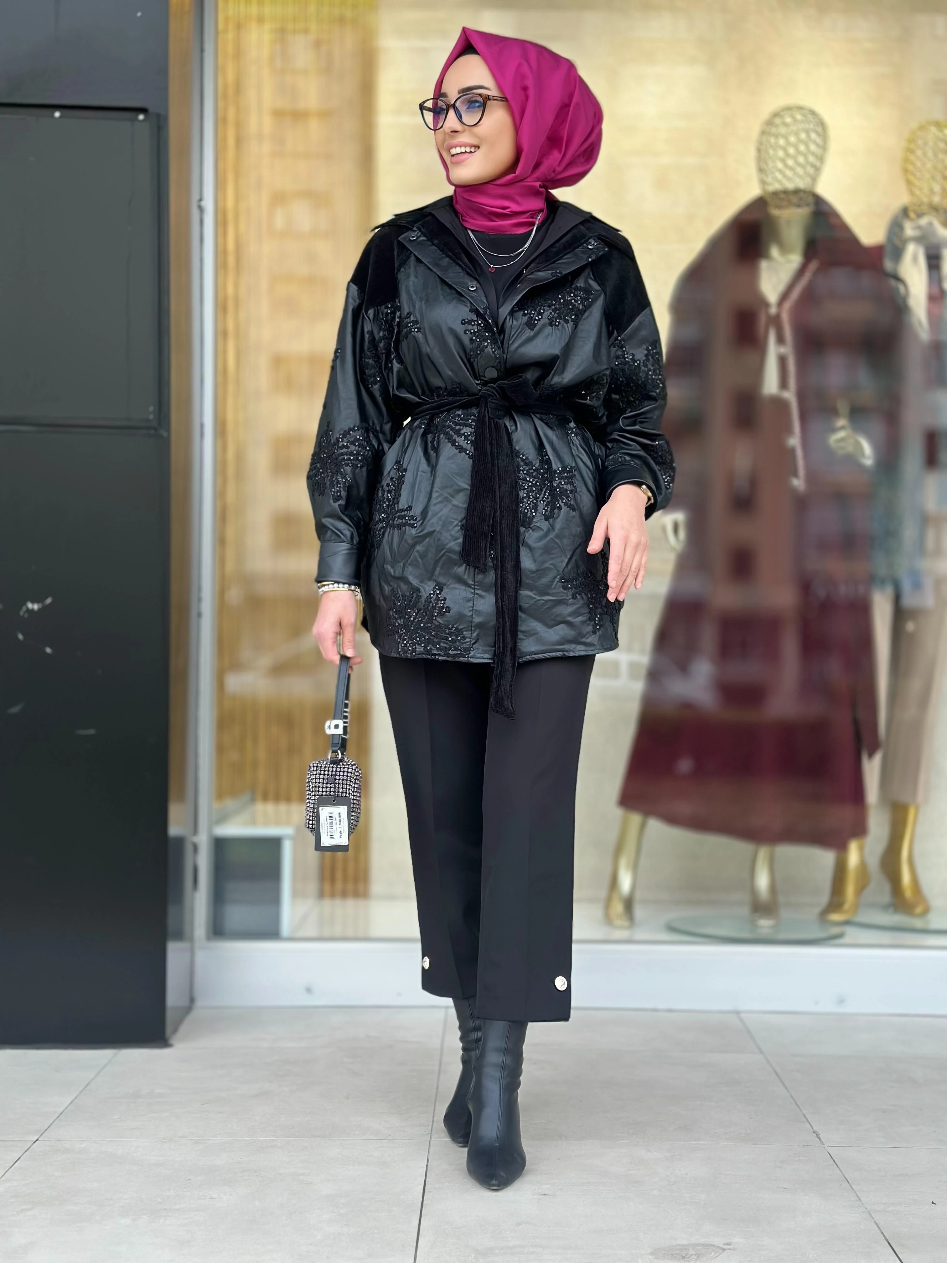 Nakışlı Deri Kap-Tac 7902