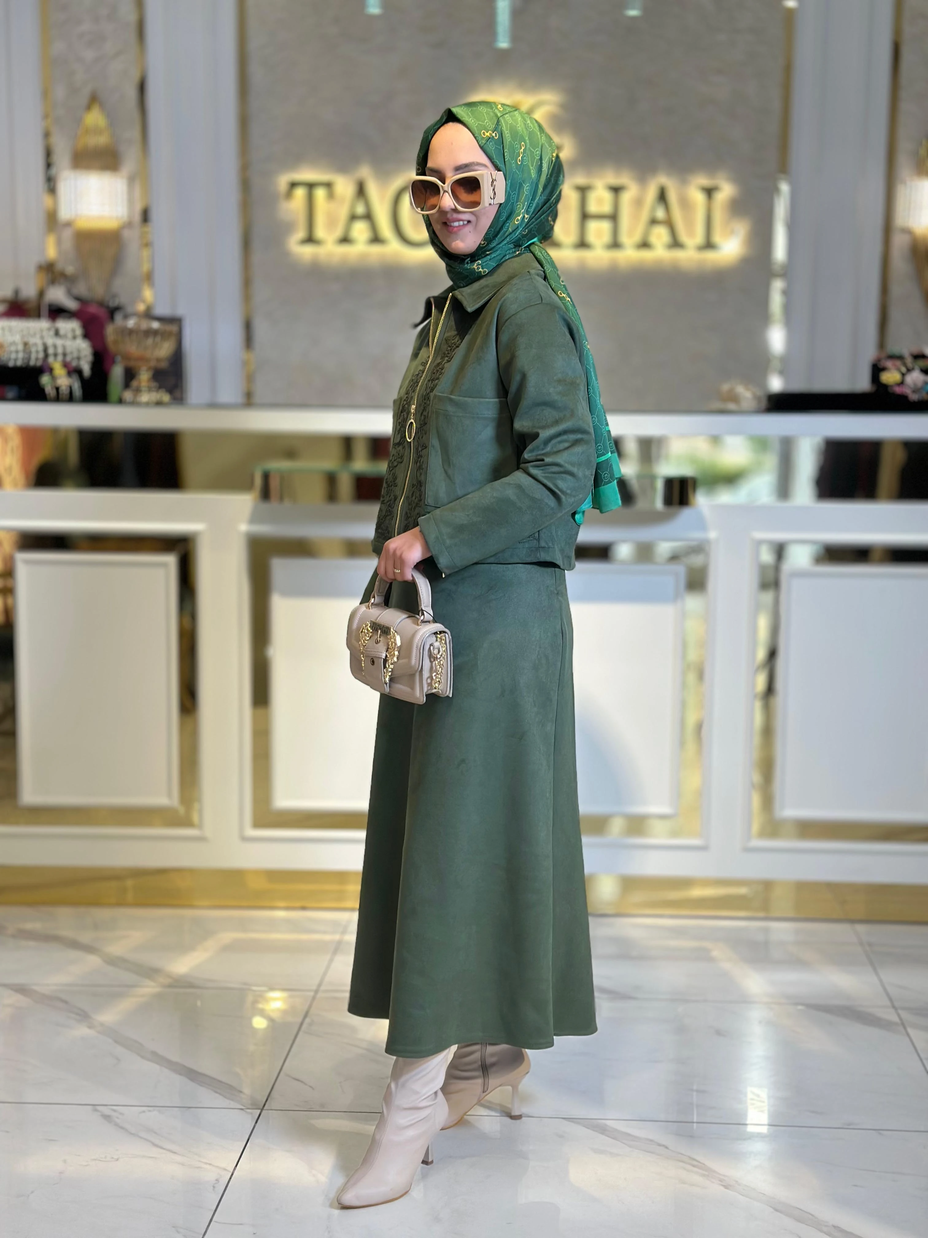 Süet Etekli Takım-Tac 14396