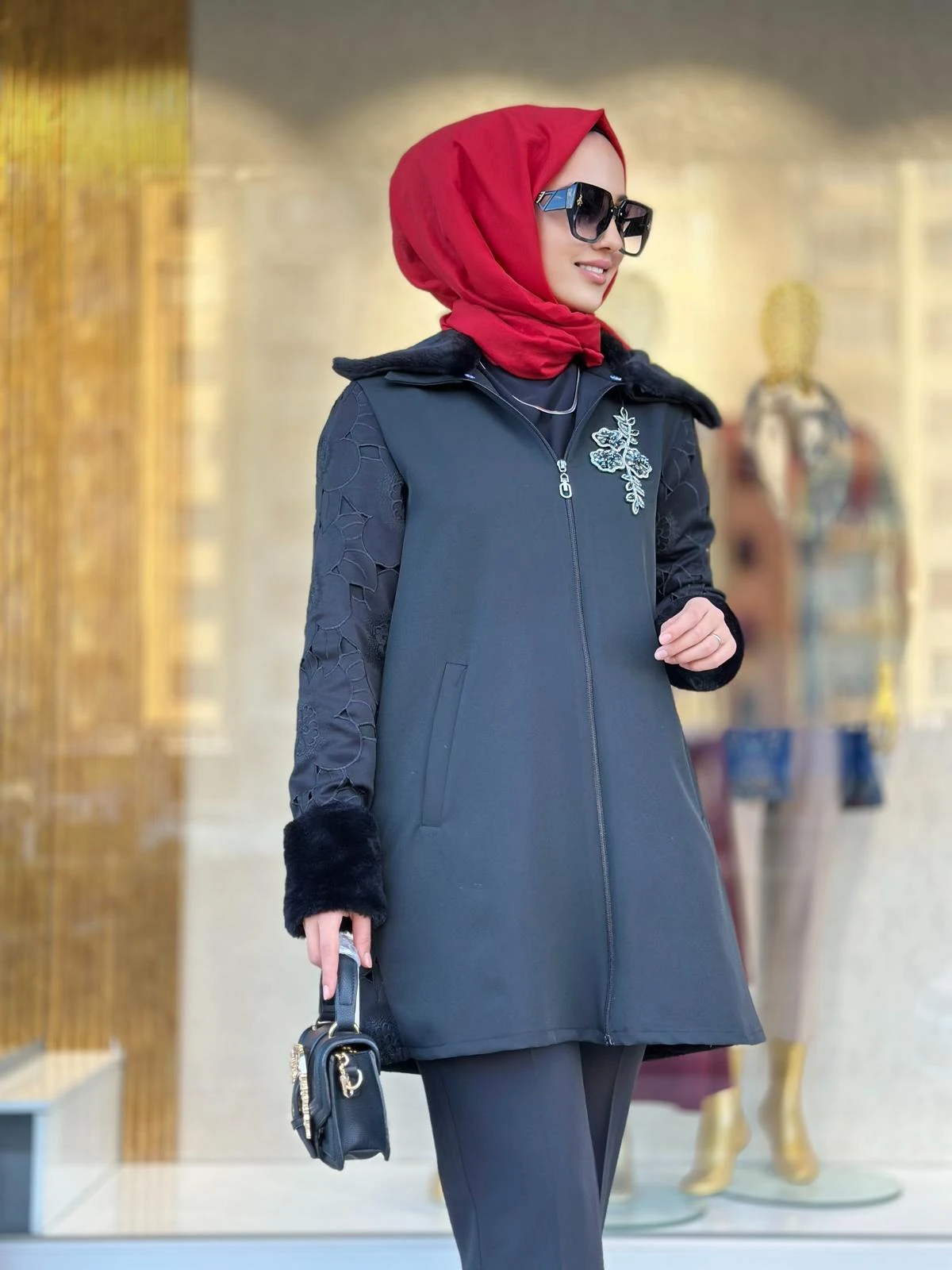 Kol ve Yaka Kürklü Kap-Tac 4213