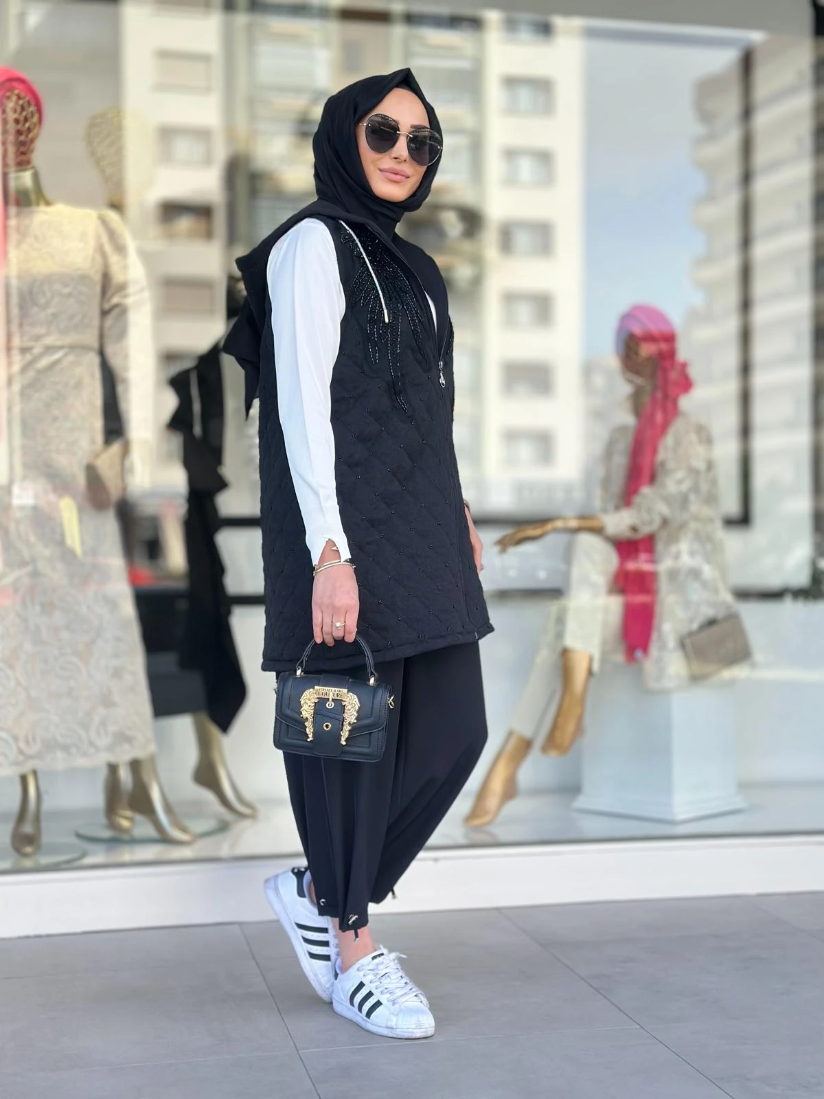 İşlemeli Yelek-Tac 4235