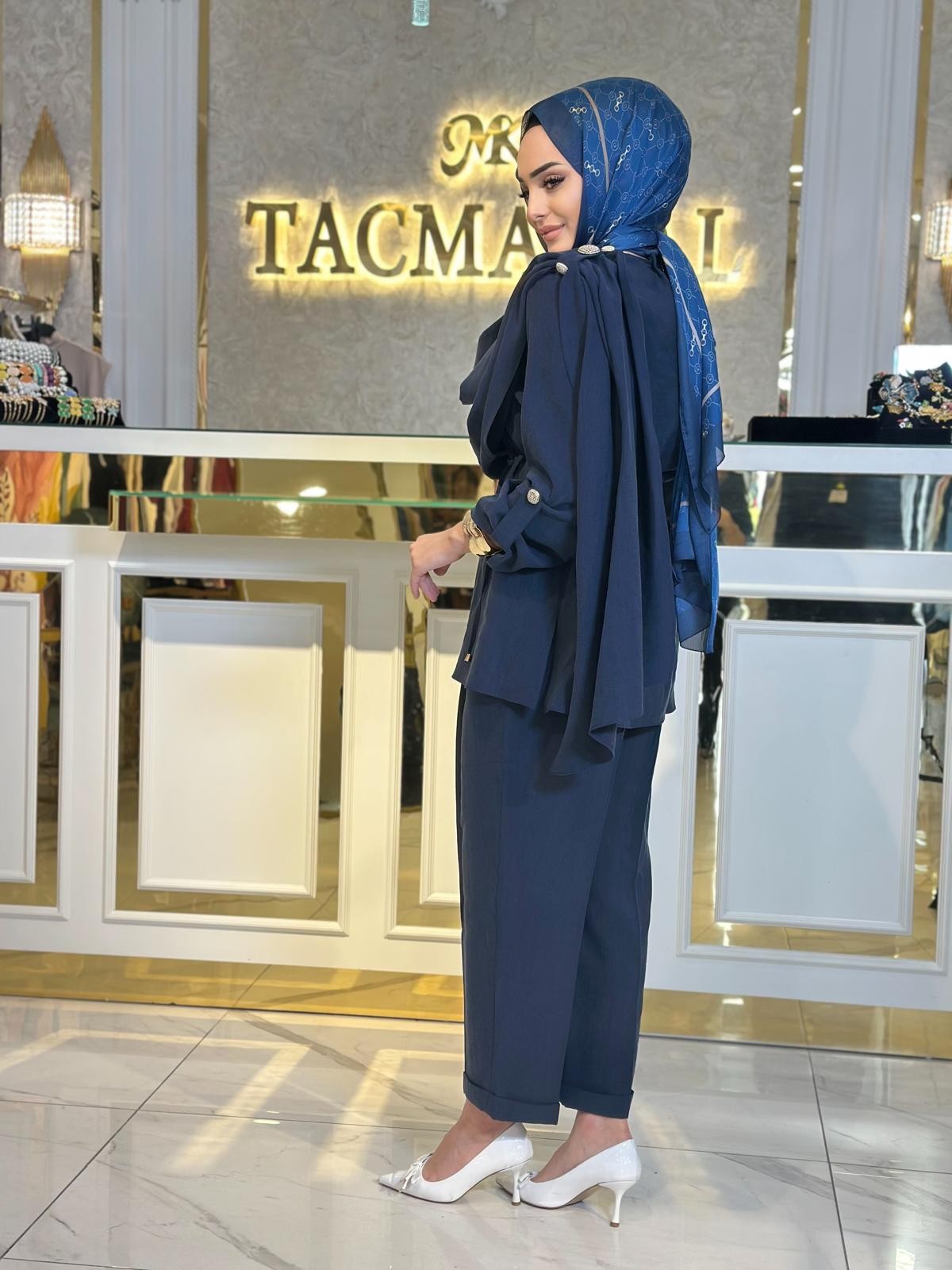 Omzu Düğmeli Pant. Takım-Tac 1529