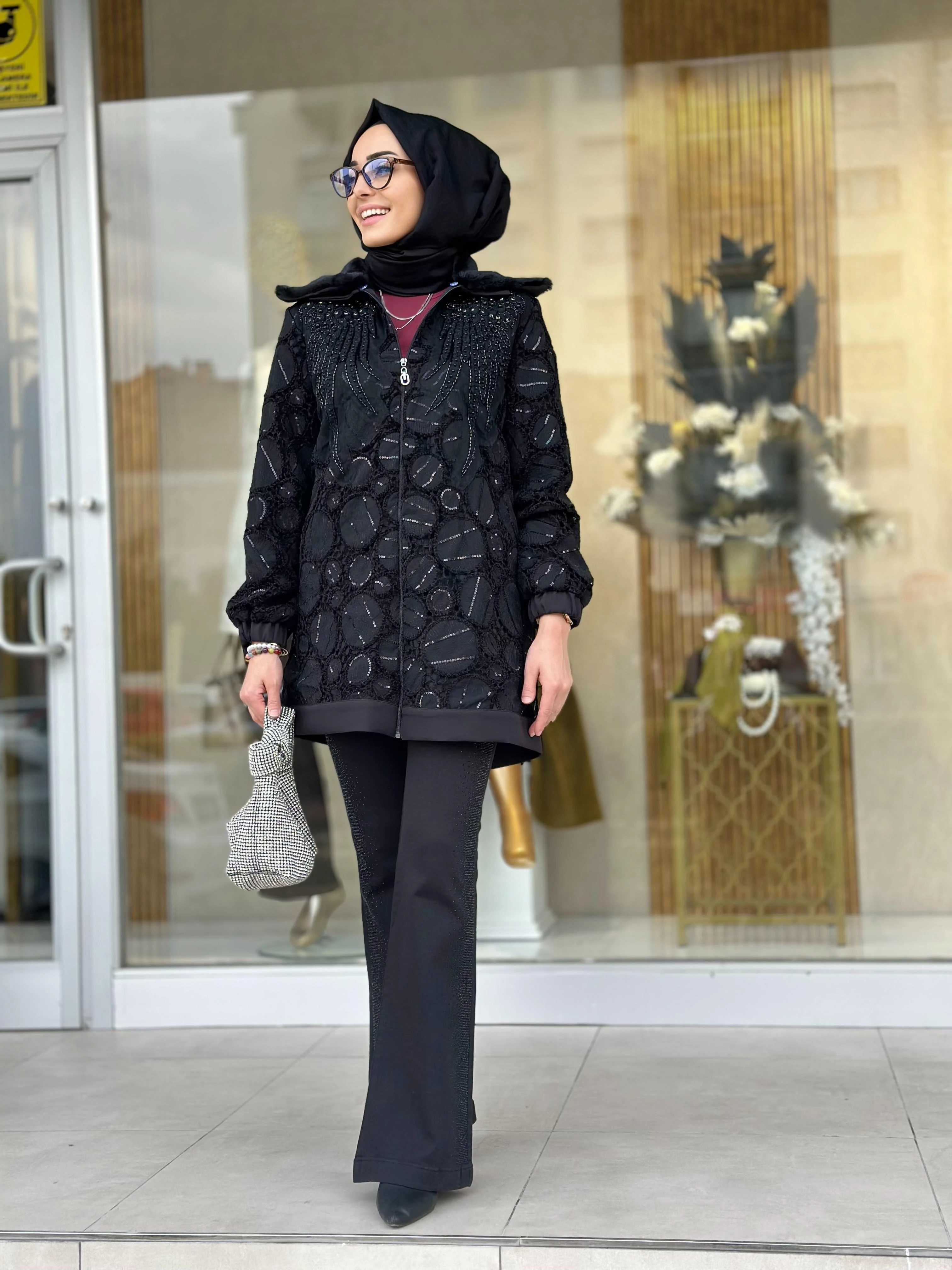 Yaka Kürklü Güpür Kap-Tac 4209