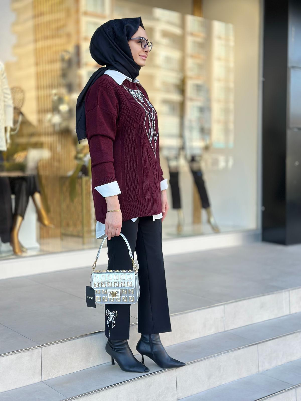 Önü Taşlı Triko Kazak-Tac 6104