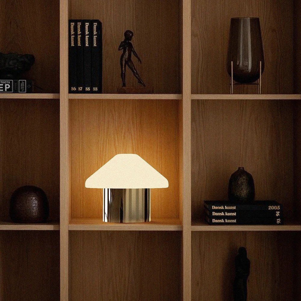 Sade Table Lamp Black