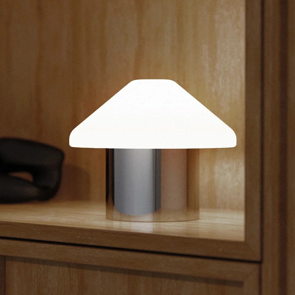 Sade Table Lamp Silver