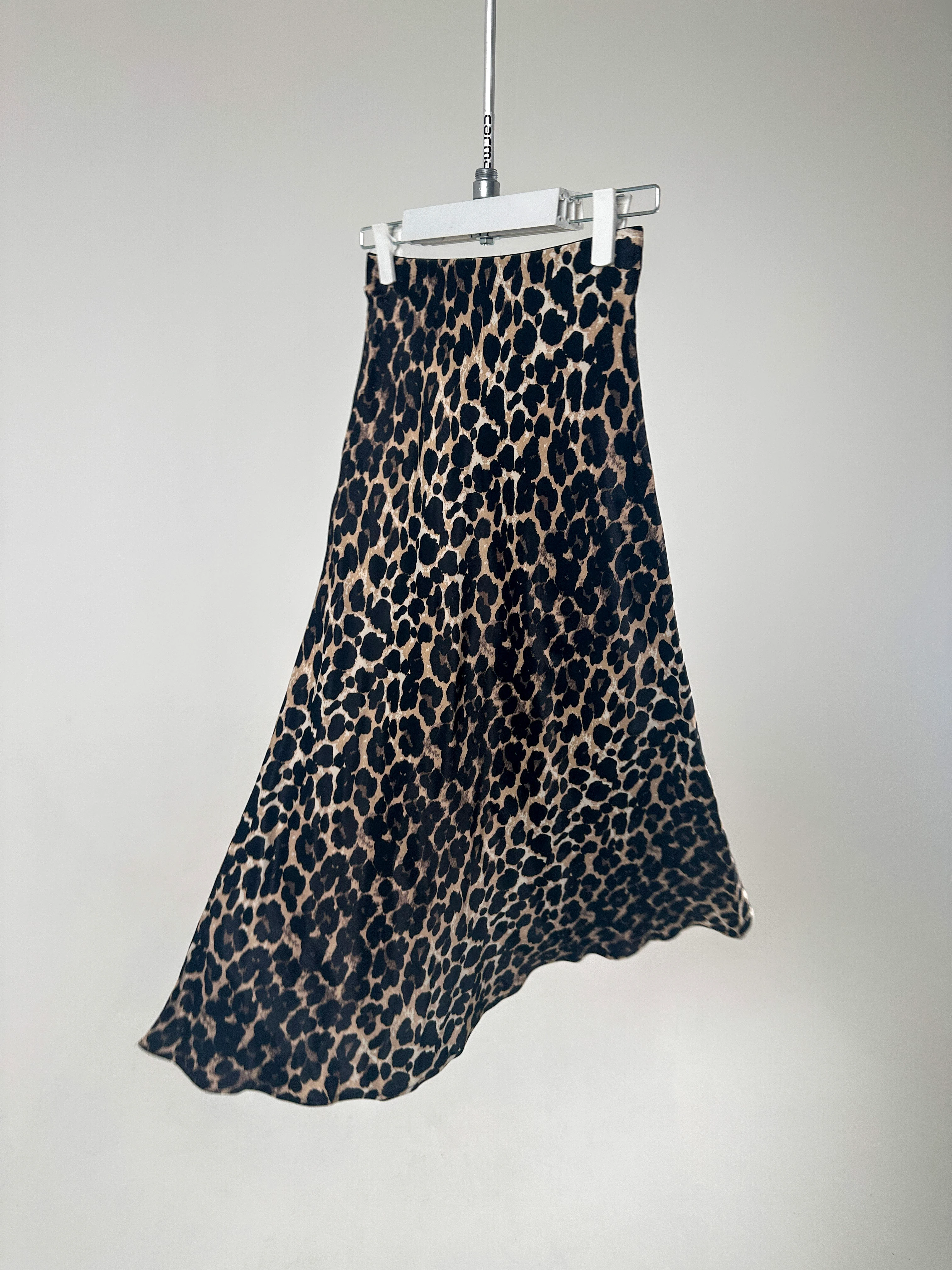 Leopar Desenli Saten Etek