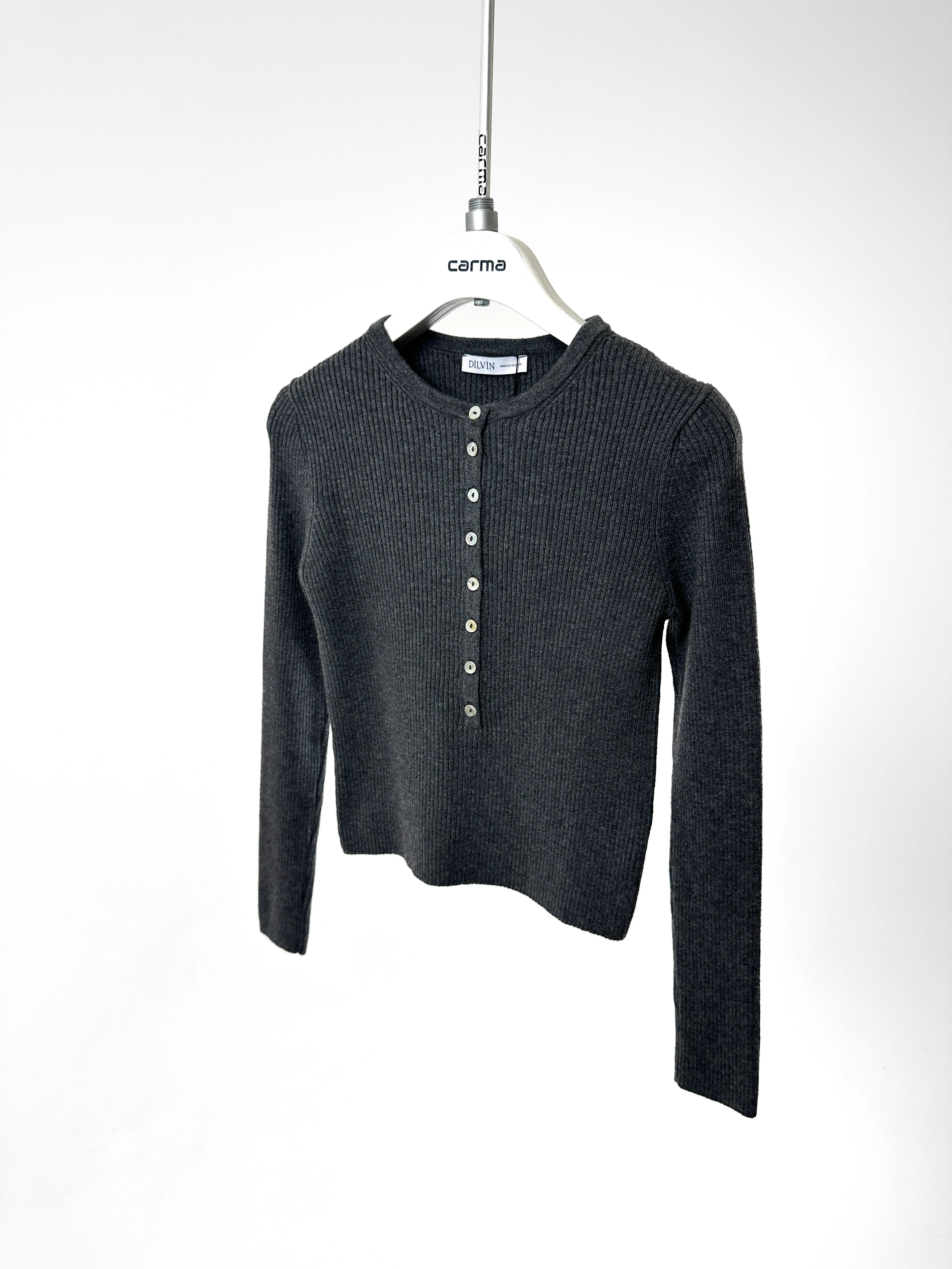 Düğmeli Fit Ribana Kazak