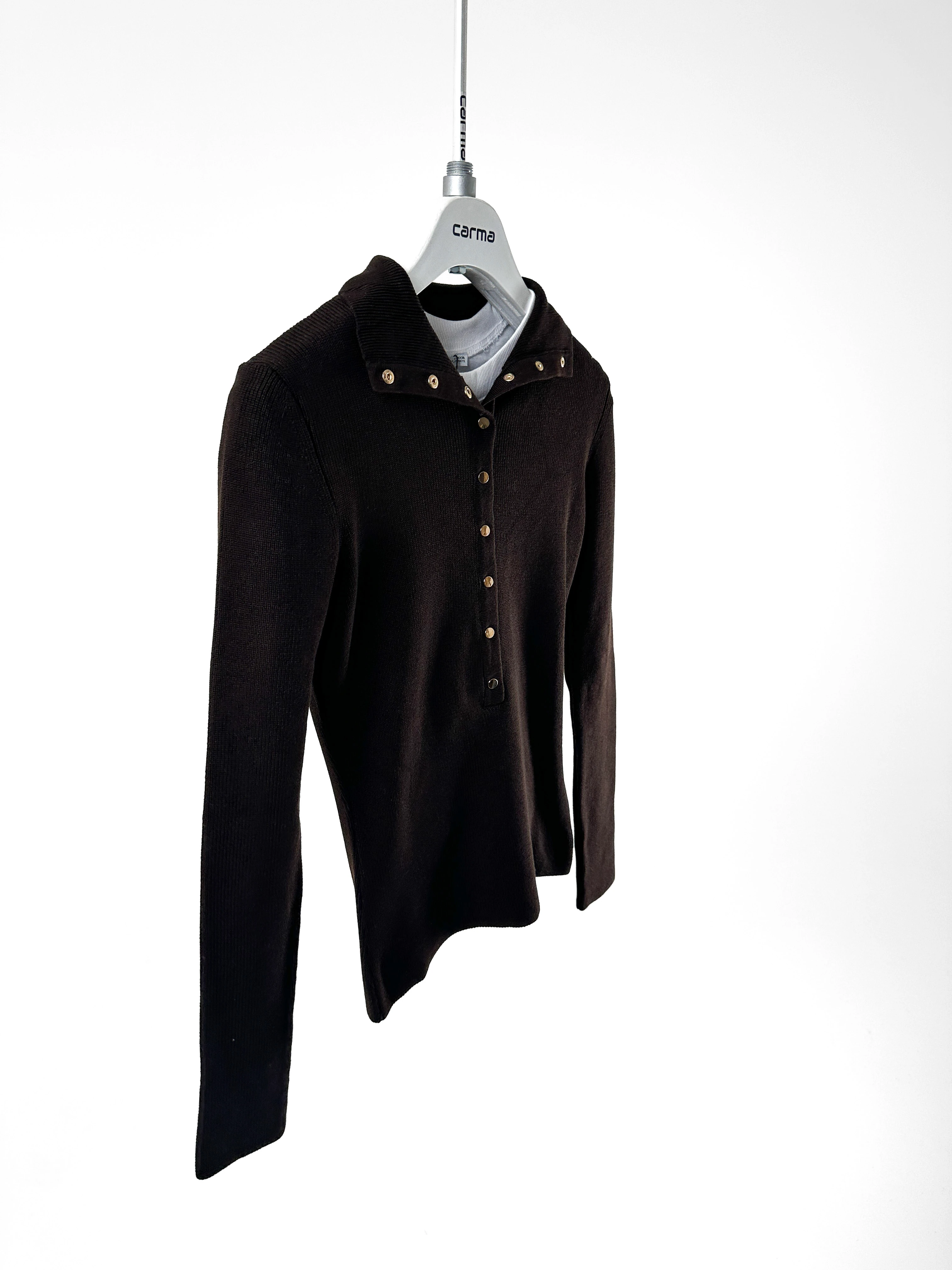 Dik Yaka Çıtçıt Detaylı Triko