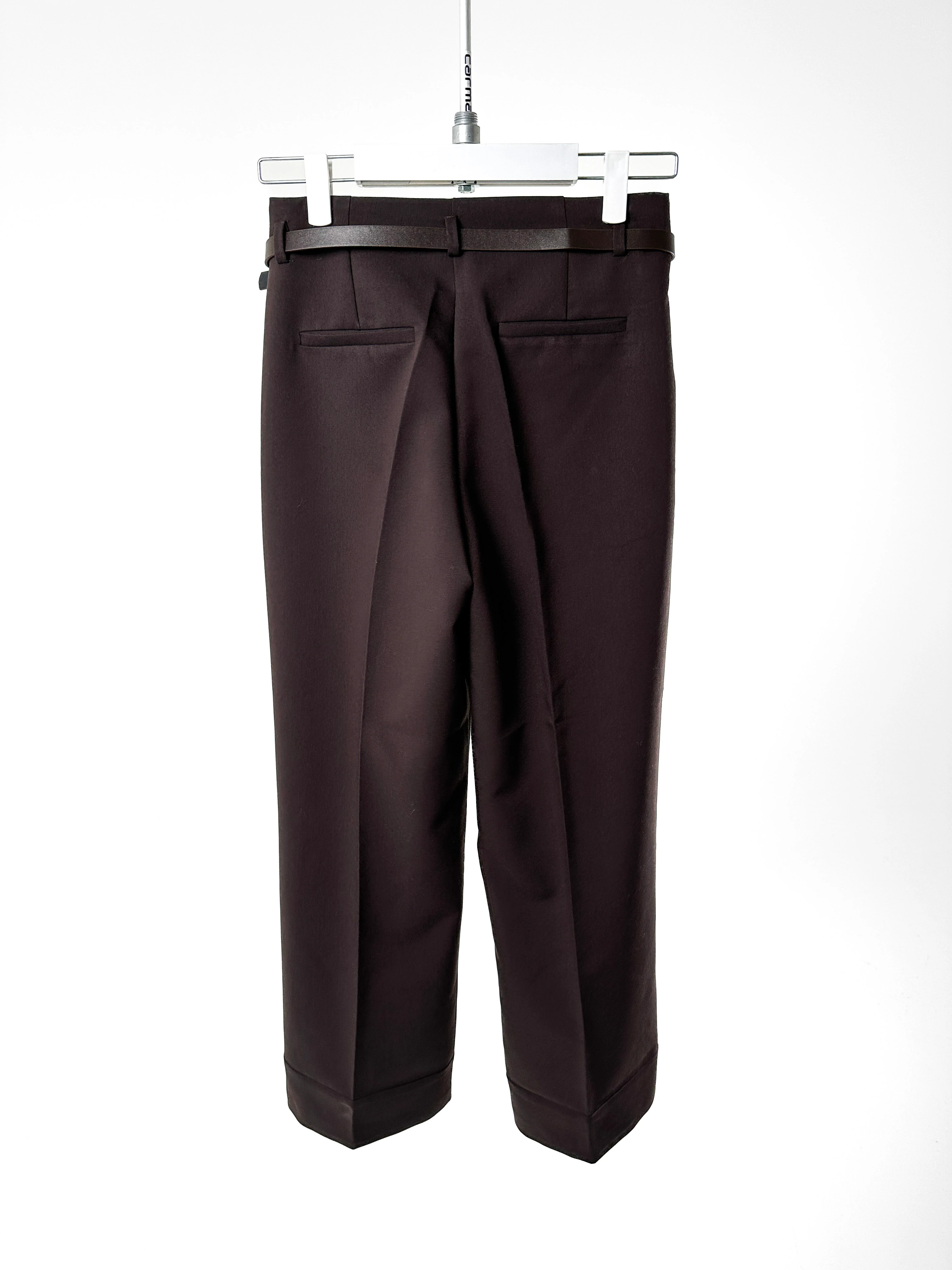 Kemerli Düz Paça Kumaş Pantolon