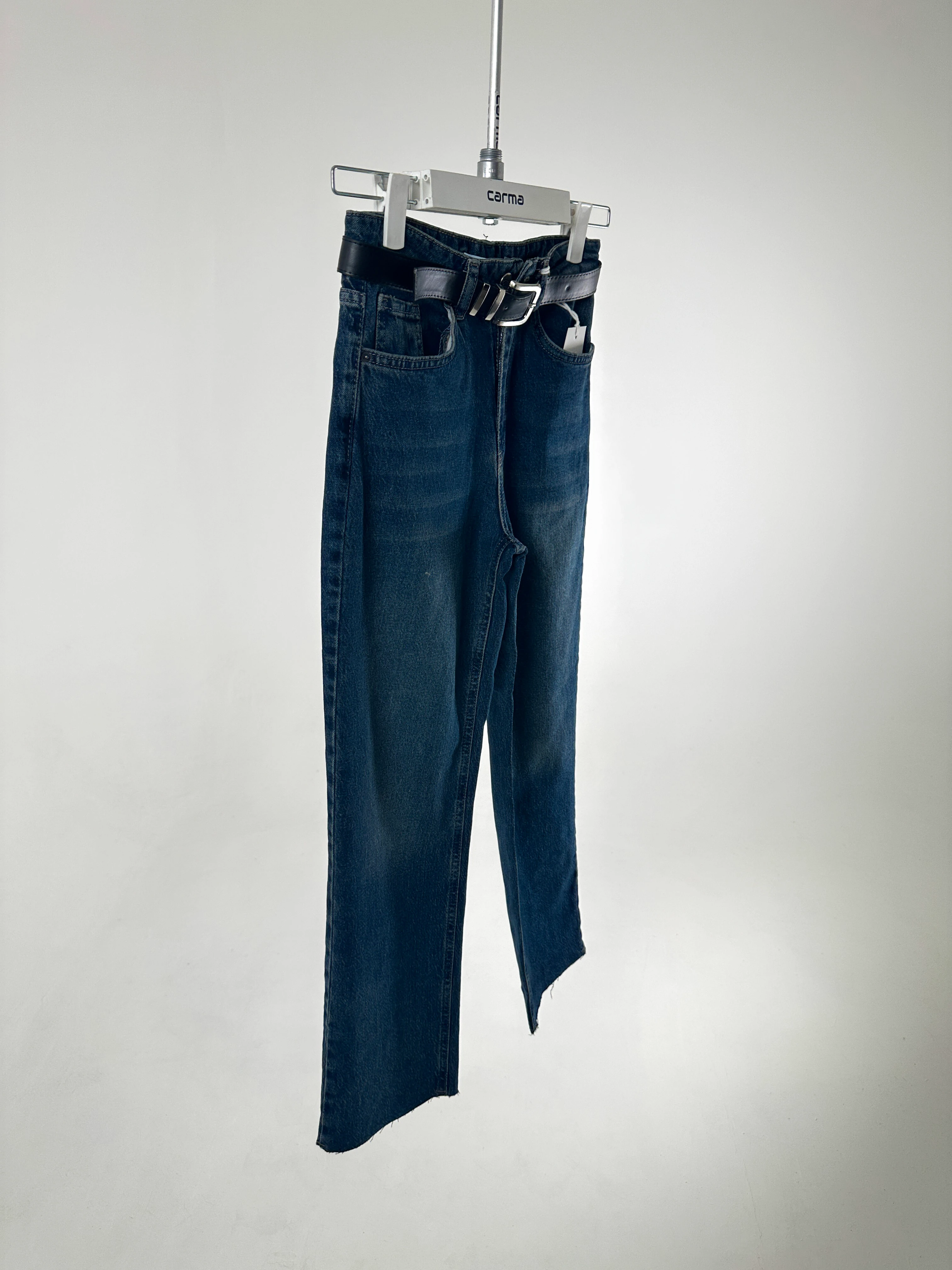 Kemerli Kesik Paça Jean