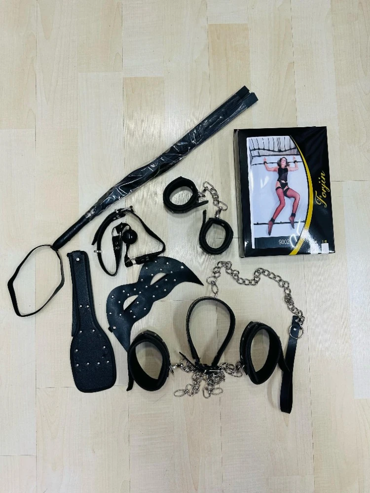 7 Parça Komple Deri Siyah Fetiş Seti + Yatak Bağlama Kelepçesi
