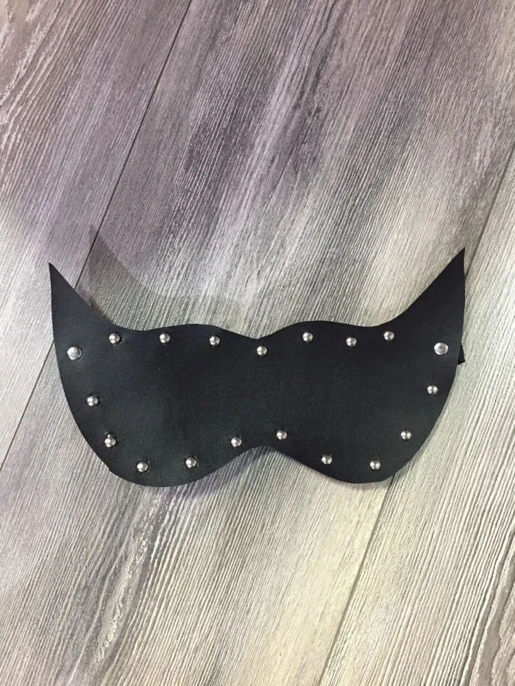 Deri Kapalı Siyah Göz Maskesi