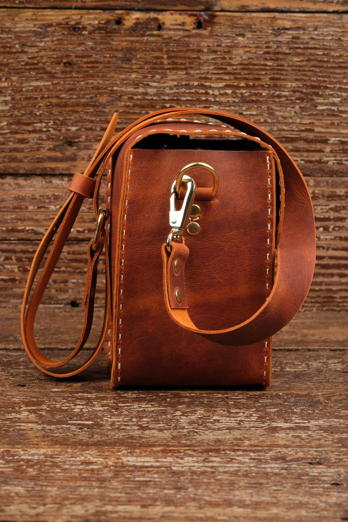 El Yapımı %100 Hakiki Dana Derisi Mini Omuz Çantası 12cmx11cmx18cm SM-D-0066 - camel