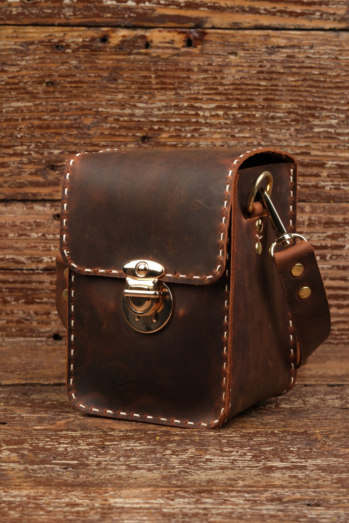 El Yapımı %100 Hakiki Dana Derisi Mini Omuz Çantası 12cmx11cmx18cm SM-D-0066 - taba