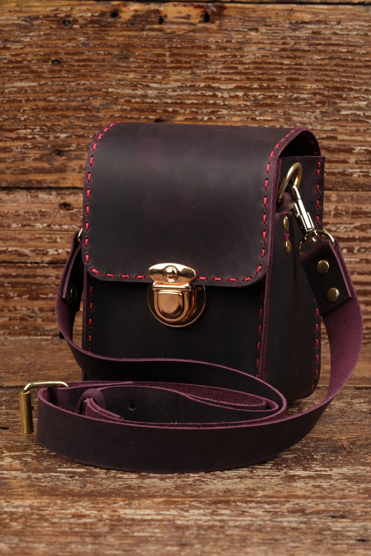 El Yapımı %100 Hakiki Dana Derisi Mini Omuz Çantası 12cmx11cmx18cm SM-D-0066 - mor