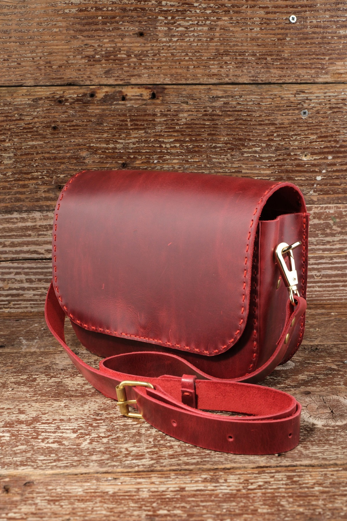 El Yapımı %100 Hakiki Dana Derisi Omuz Çantası Bordo 25cmx25cmx7cm SM-D-0045