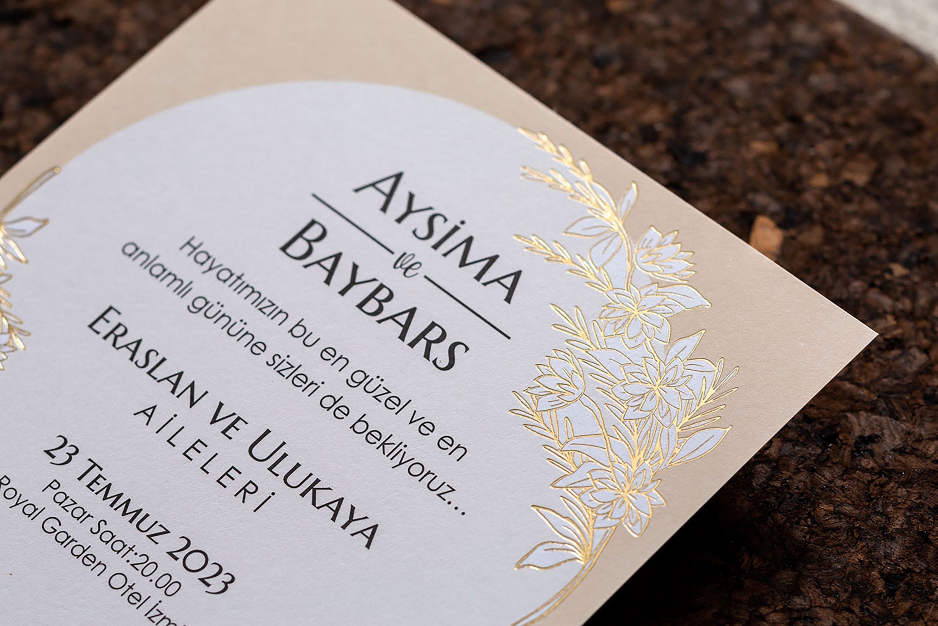 Wedding Invitation Ivory, Stylish Gold Leaves, Ivory Tone Wedding Invitation, Beautiful Wedding Invitation,  Gold Initials on Envelope