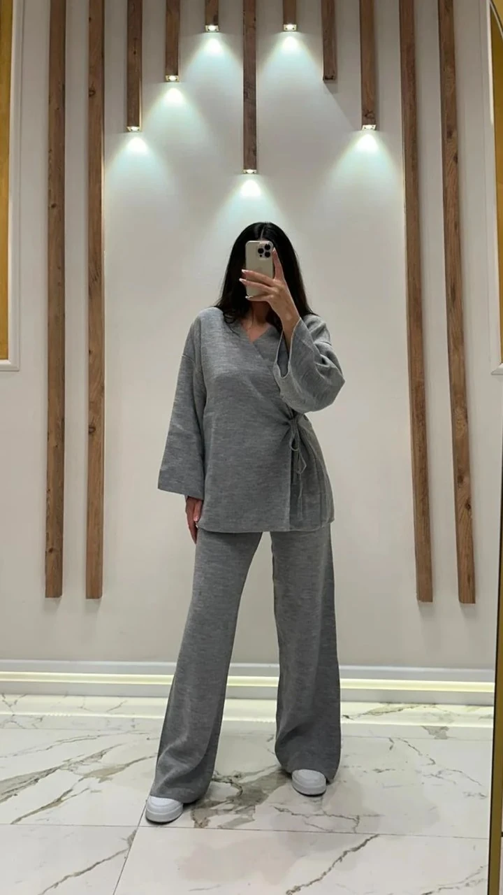 Kuşaklı Çapraz Triko Takım - Gri