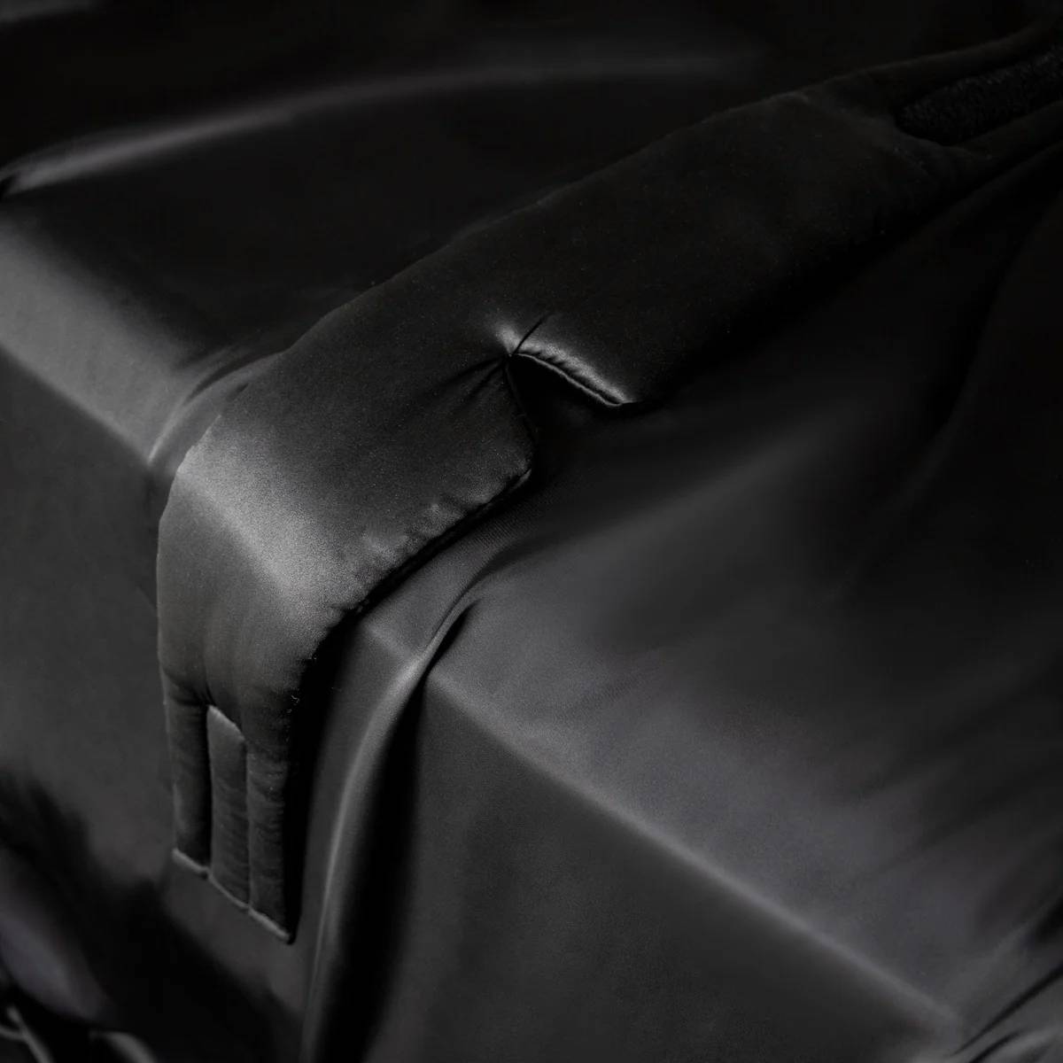 Siyah %100 Saf Lüx Dut İpek Hollywood Model Uyku Bandı Kırışıklık Önleyici İpek Etkisi