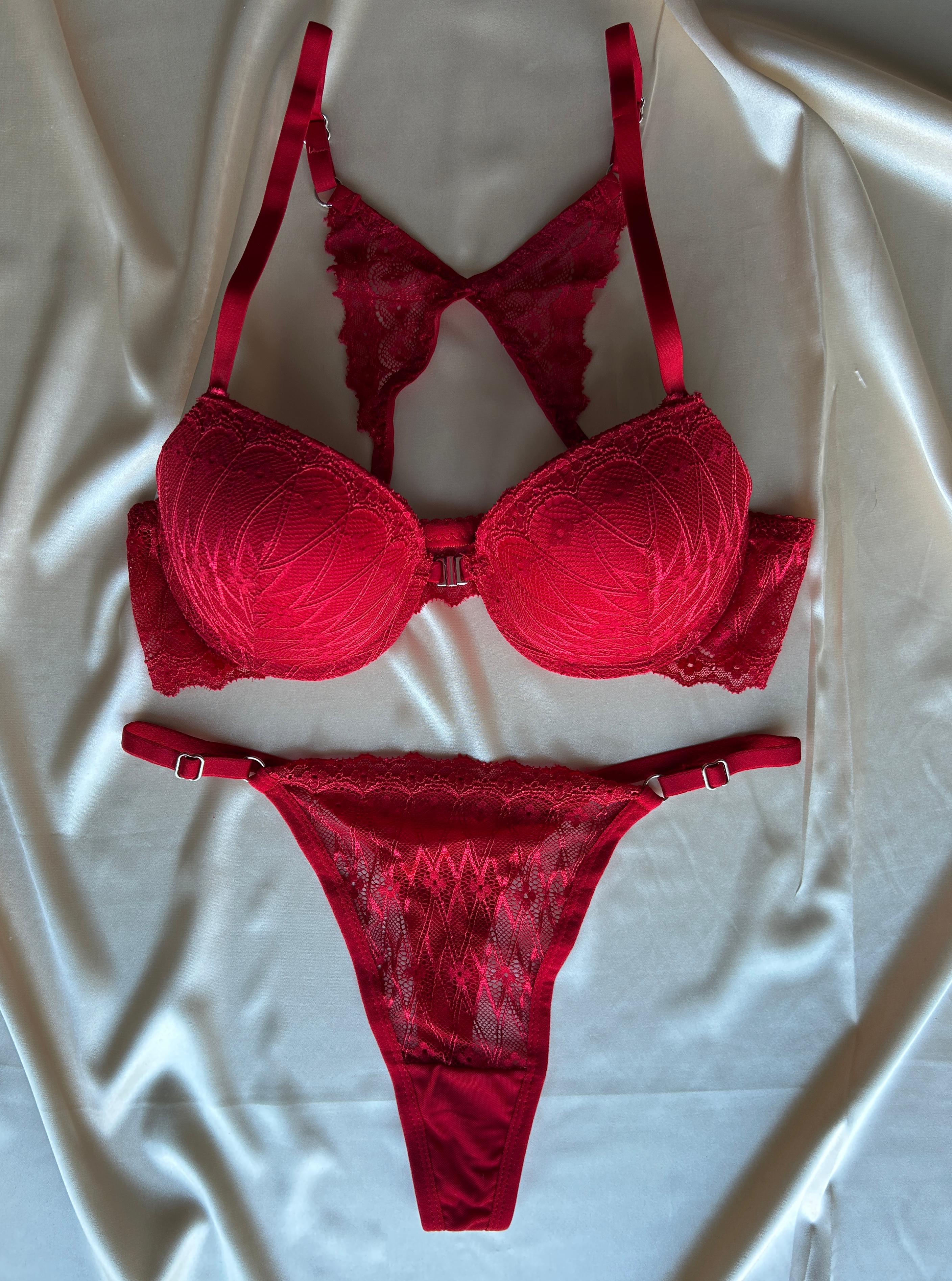 BUTTERFLY DESTEKLİ SÜTYEN TAKIMI