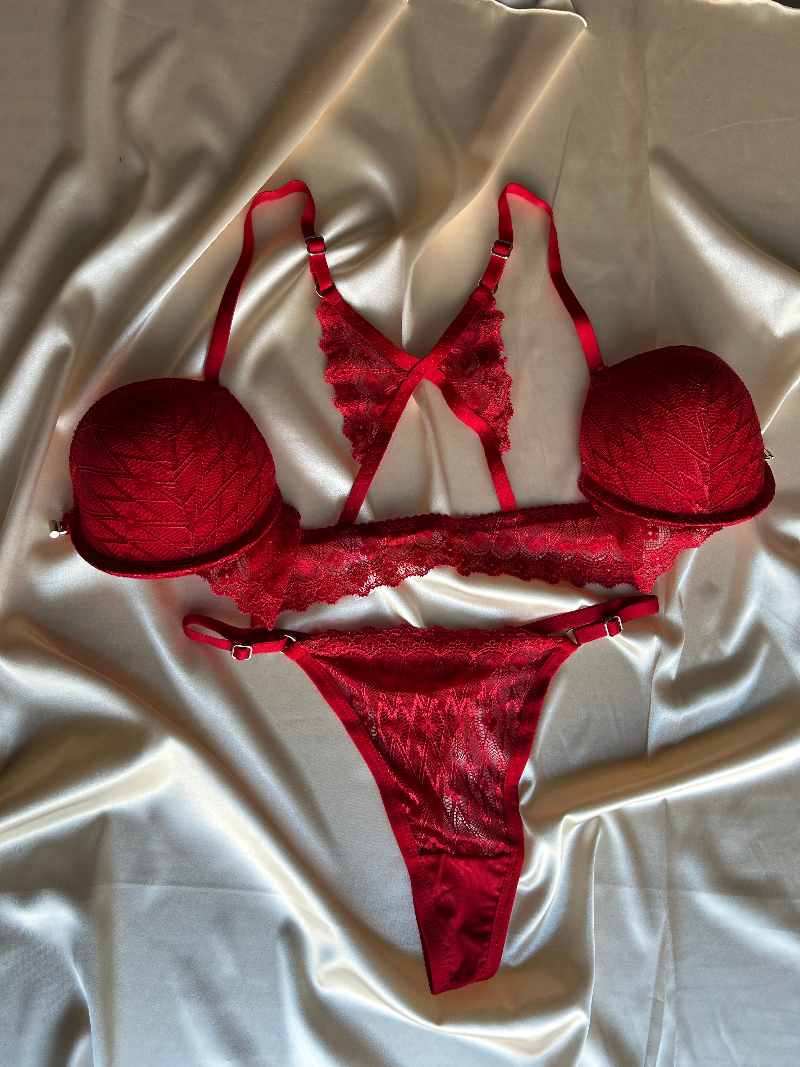 BUTTERFLY DESTEKLİ SÜTYEN TAKIMI