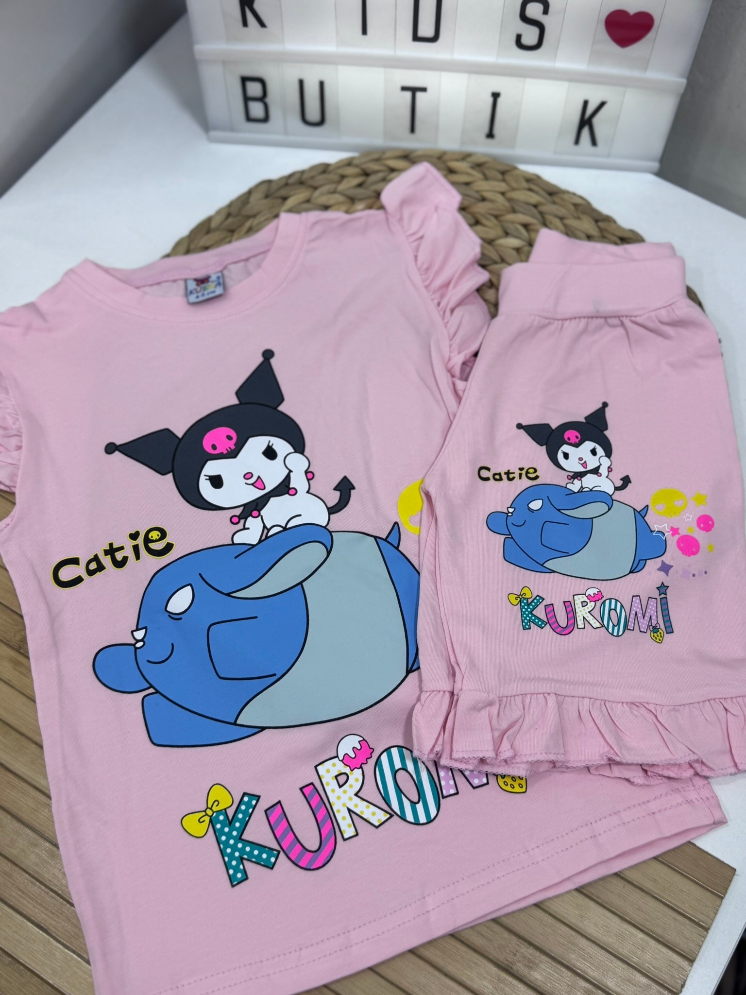 Kuromi Basklı Alt Üst Şortlu Takım Pembe