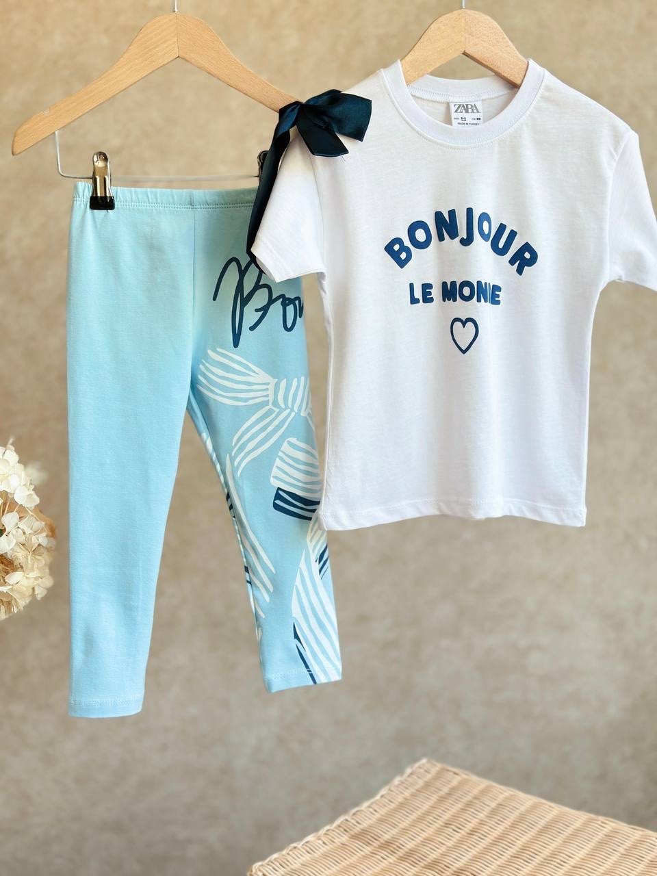 Bonjour Omuz Fiyonklu Taytlı Takım