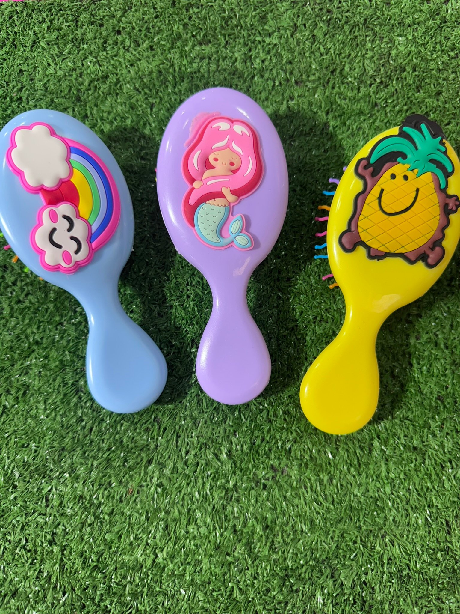 Kabartma Detayırlı Çocuk Saç Fırçası