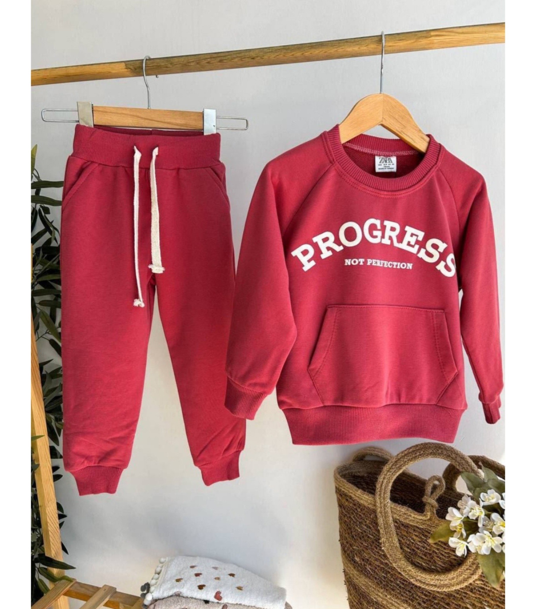 Kırmızı Renk,3 İplik, Şardonsuz,Unisex Eşofman Takımı