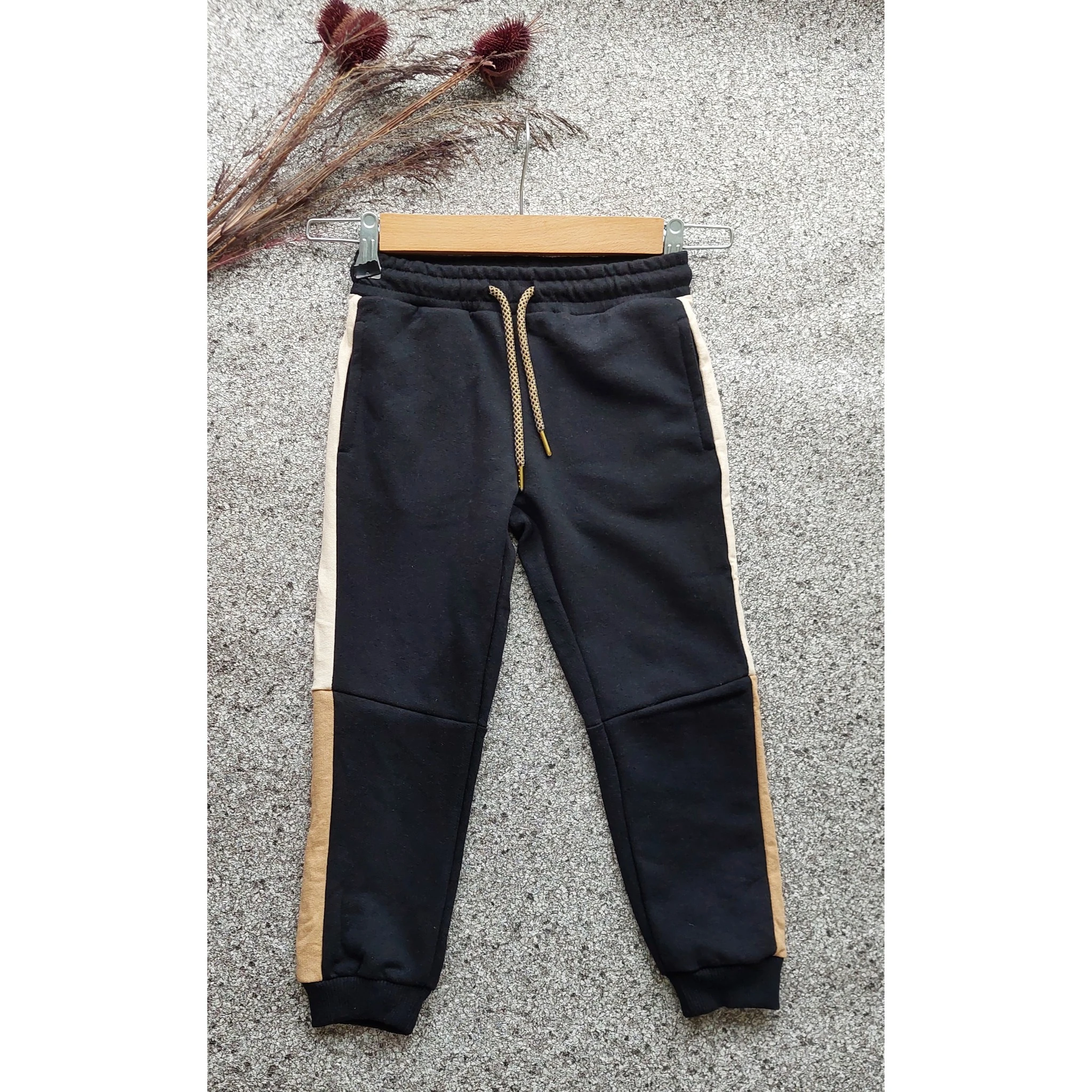 Siyah,Kahve Renk Detayli Esofman Altı 