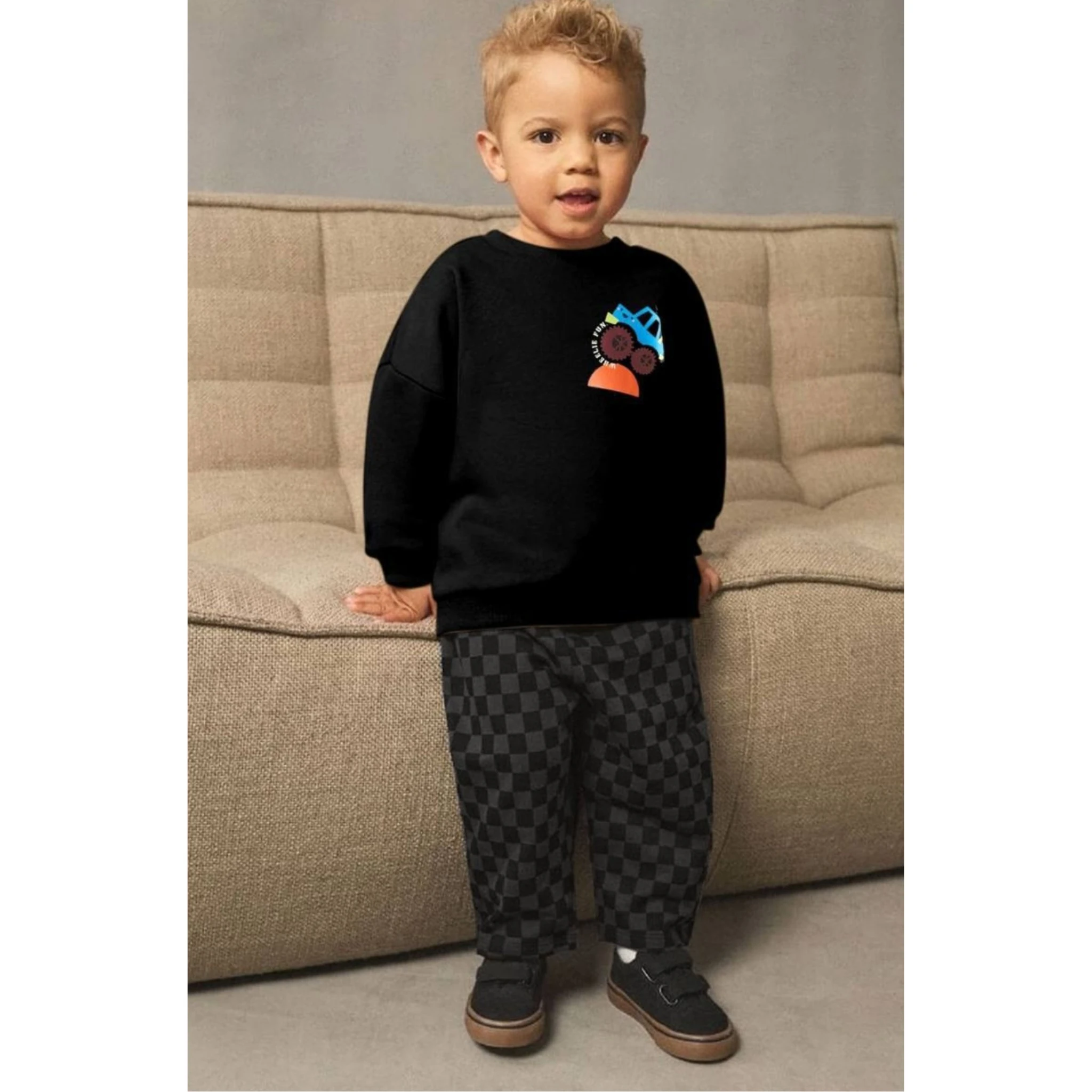 Siyah,Araba Baskılı Takım 