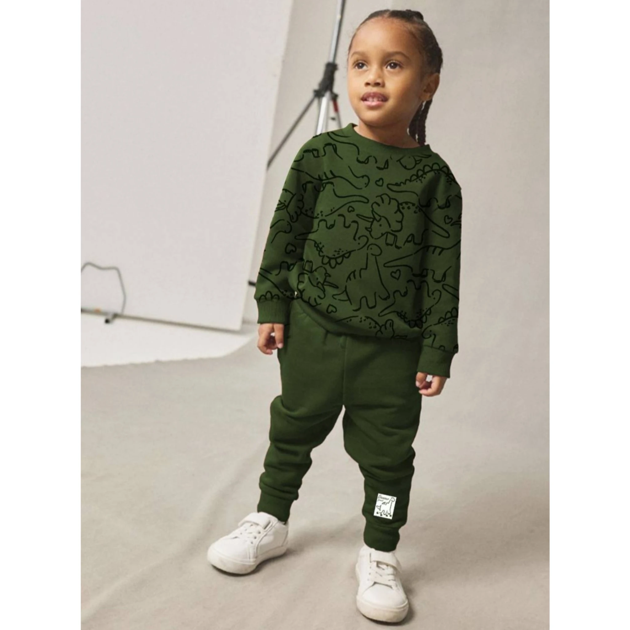 Yeşil, Dinozor Baskılı Takım