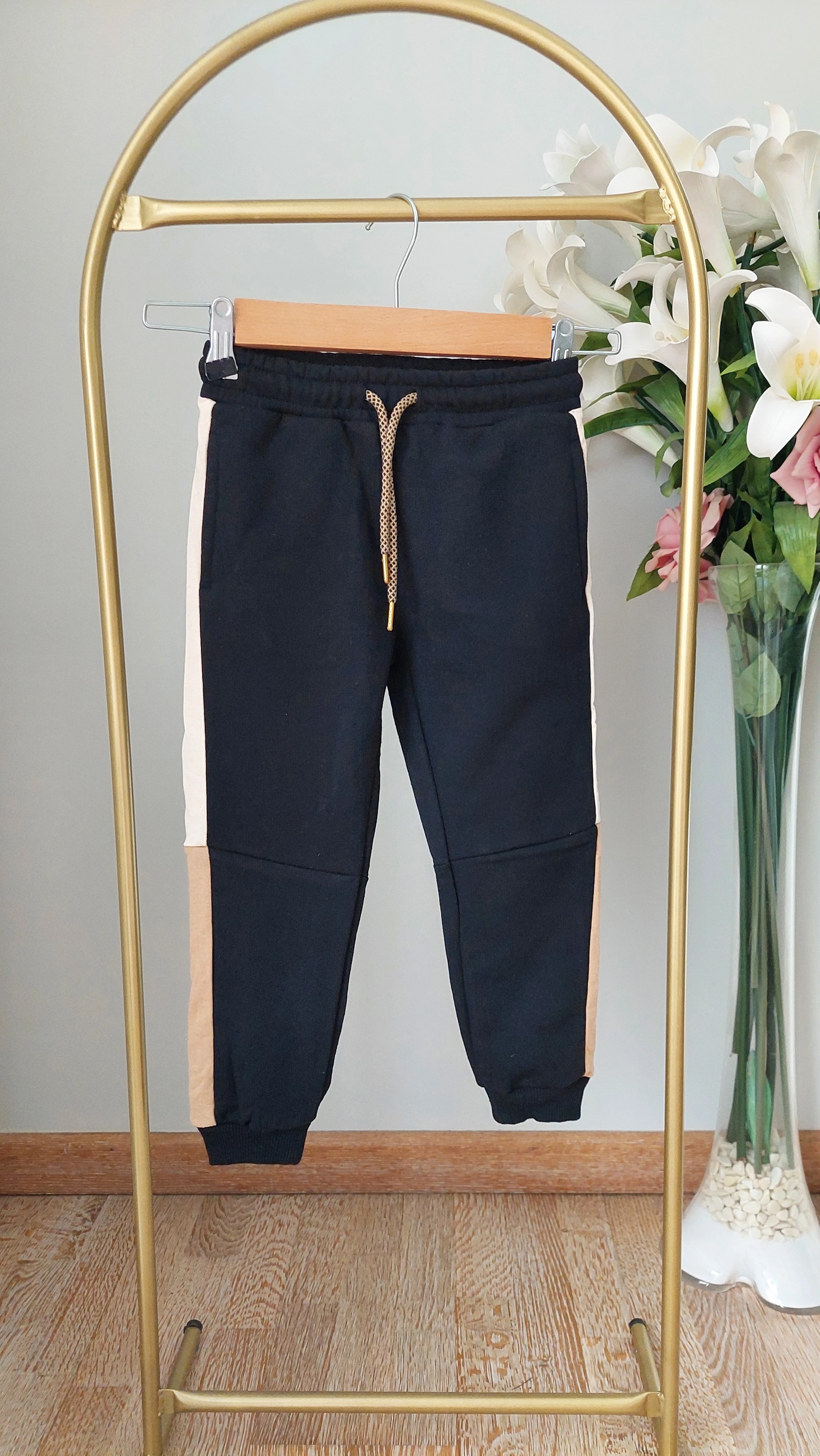 Siyah,Kahve Renk Detayli Esofman Altı 